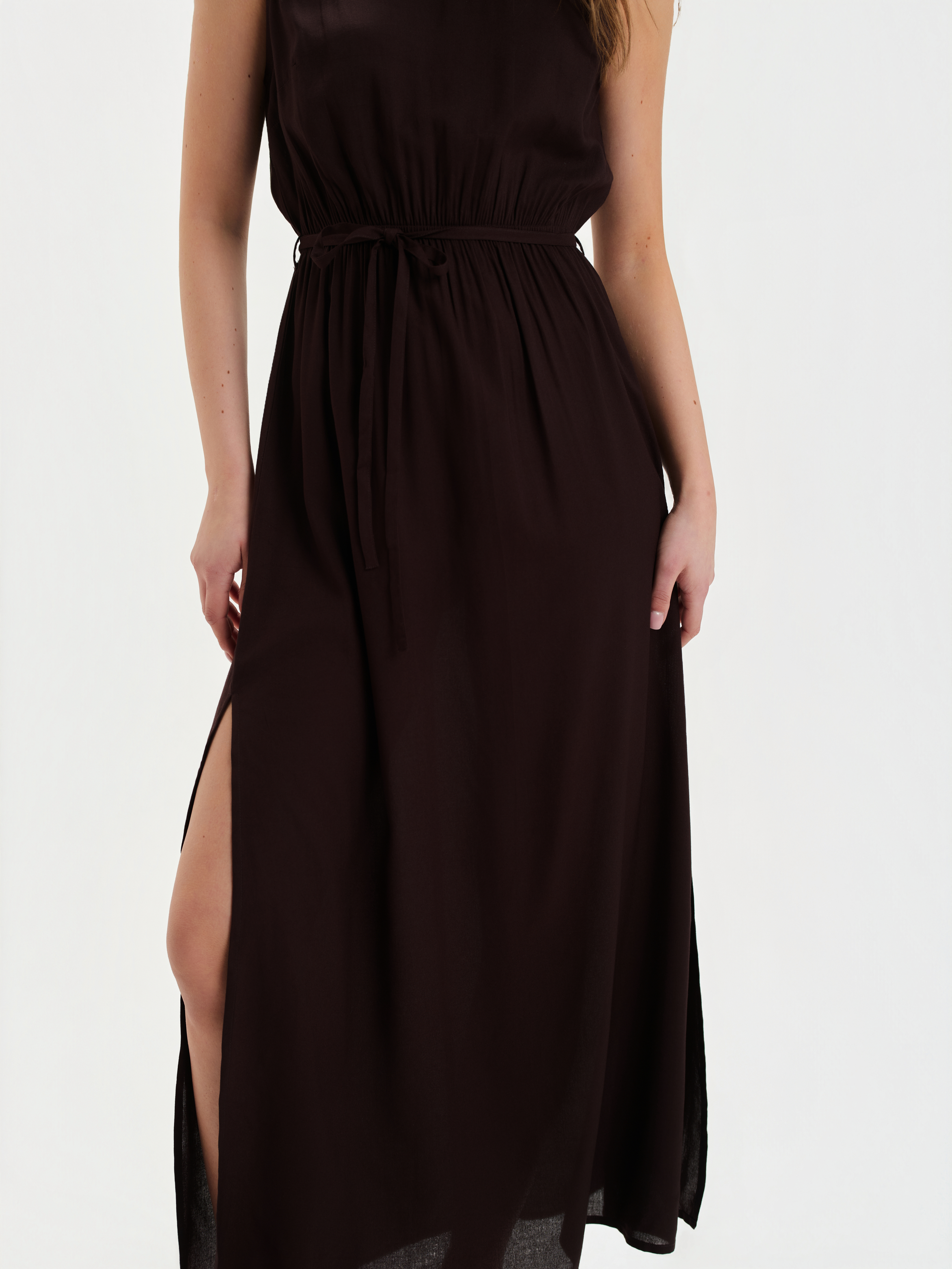 Sukienka maxi w kolorze czekoladowego brązu