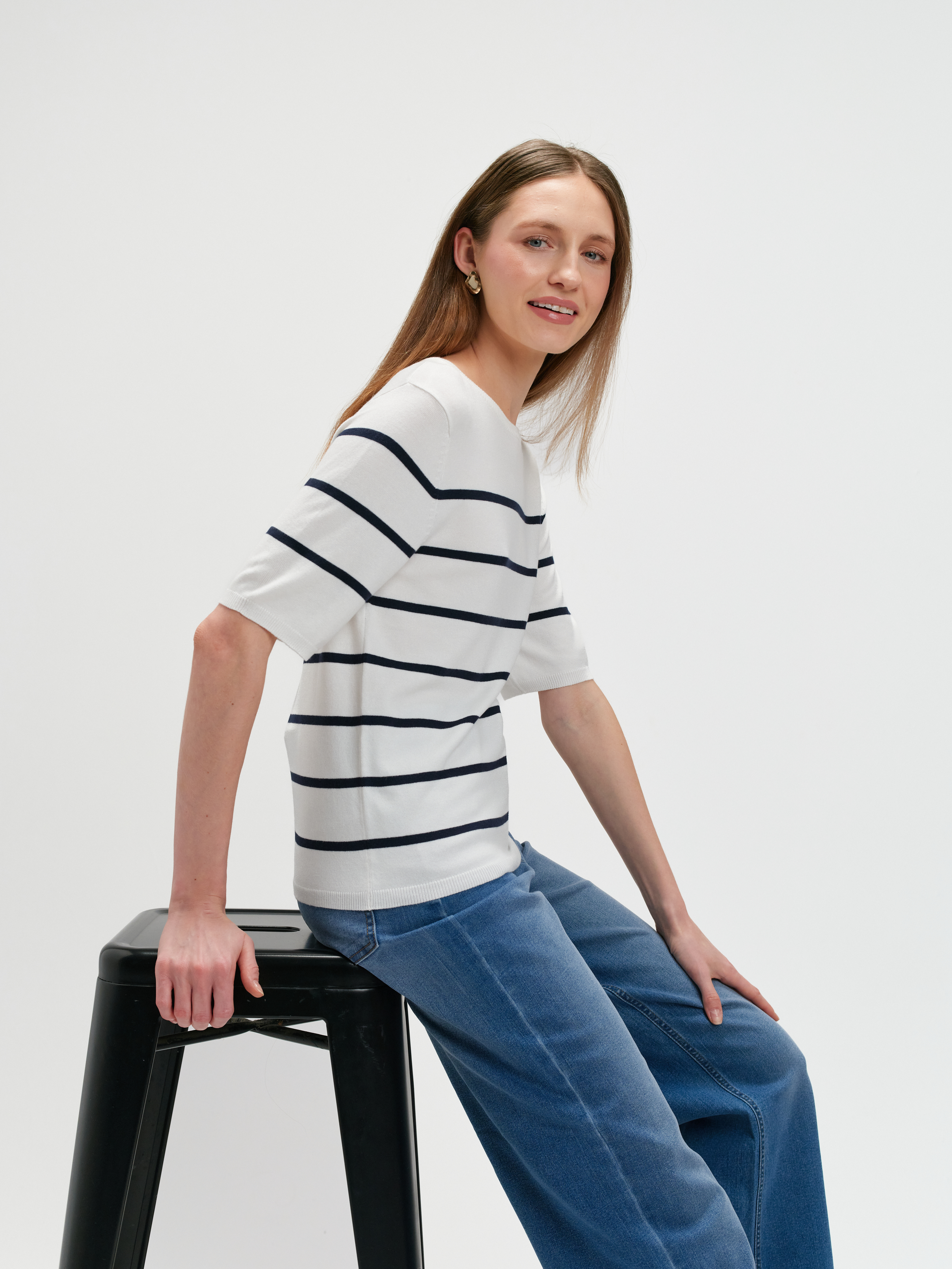 Casualowy sweter w paski 