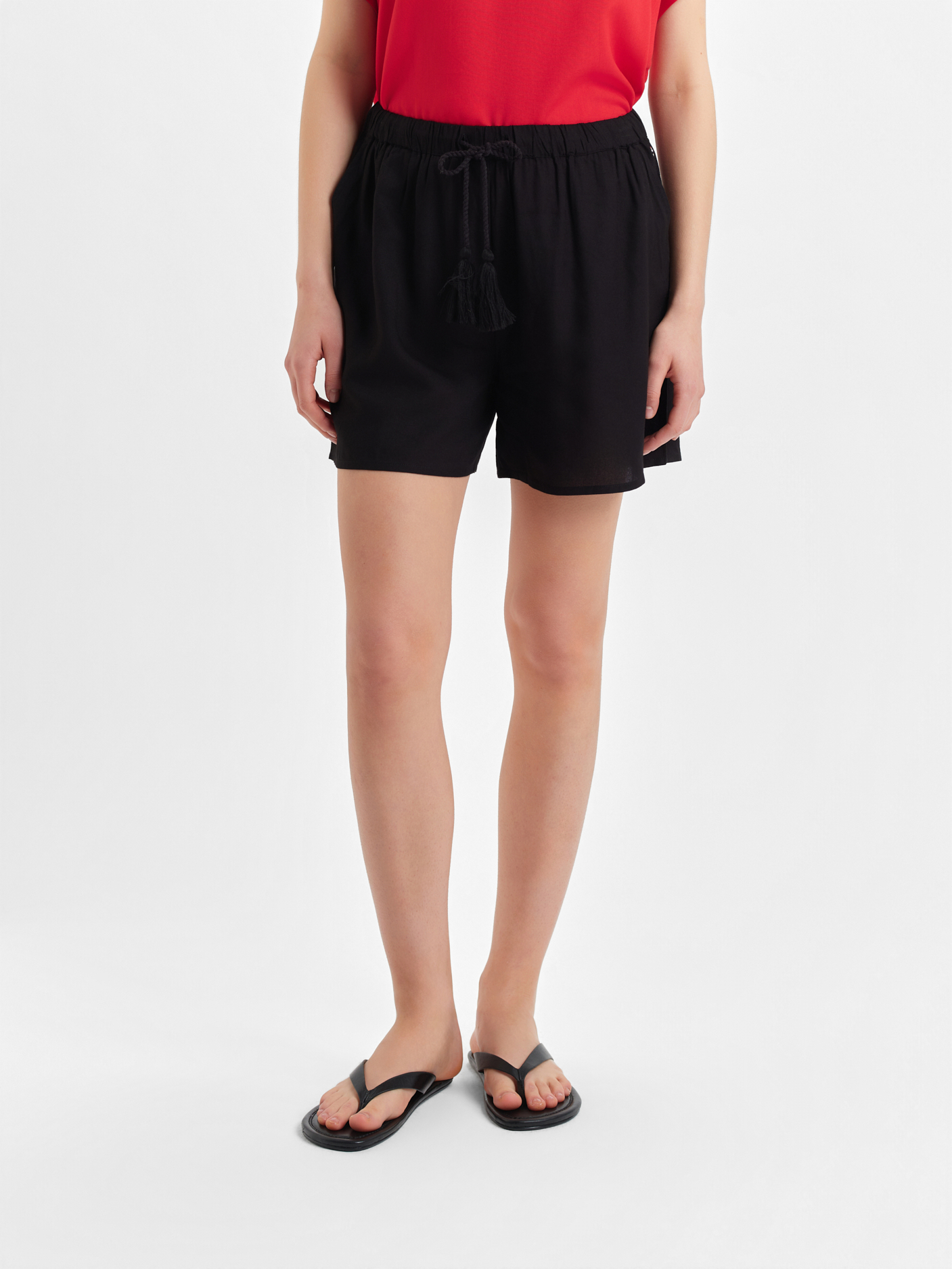 Czarne wiskozowe szorty 