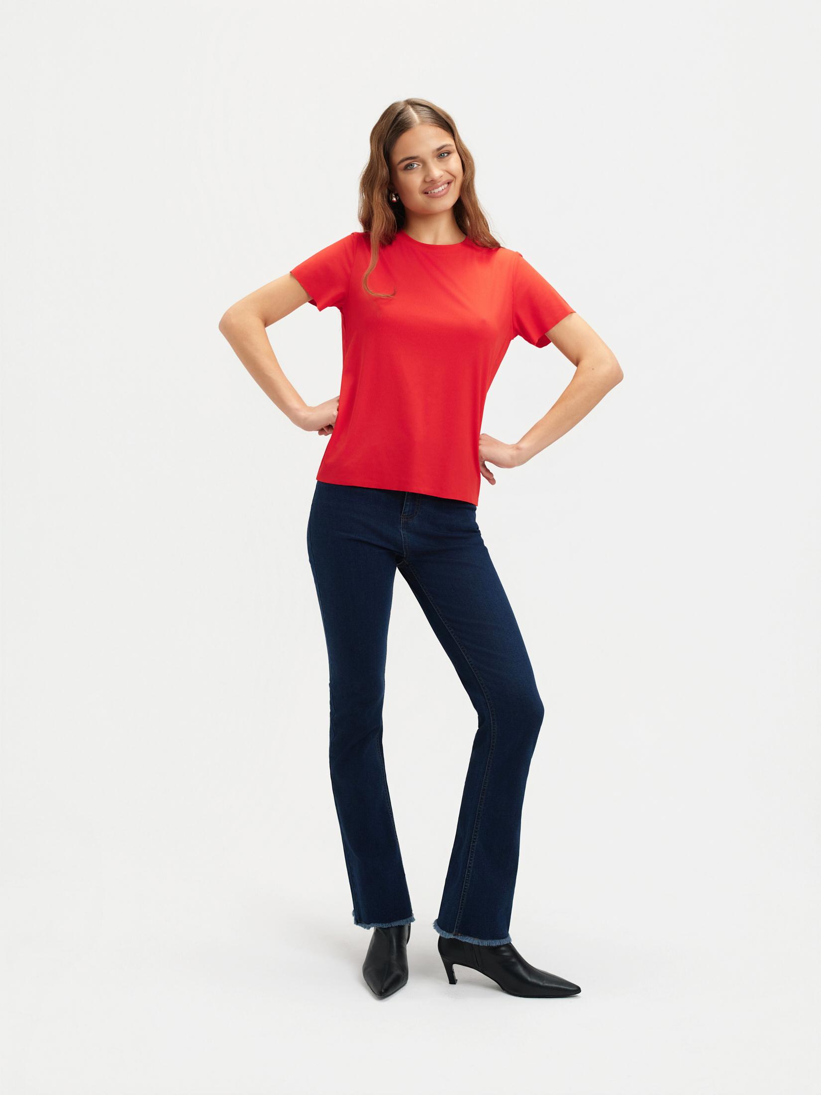 Prążkowany czerwony t-shirt