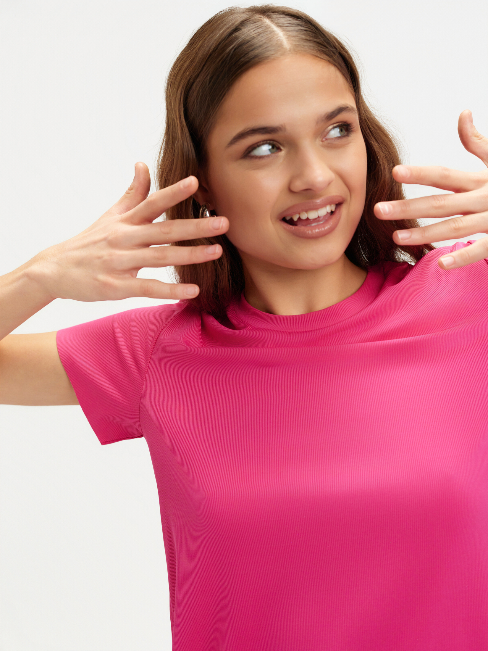 Prążkowany różowy t-shirt