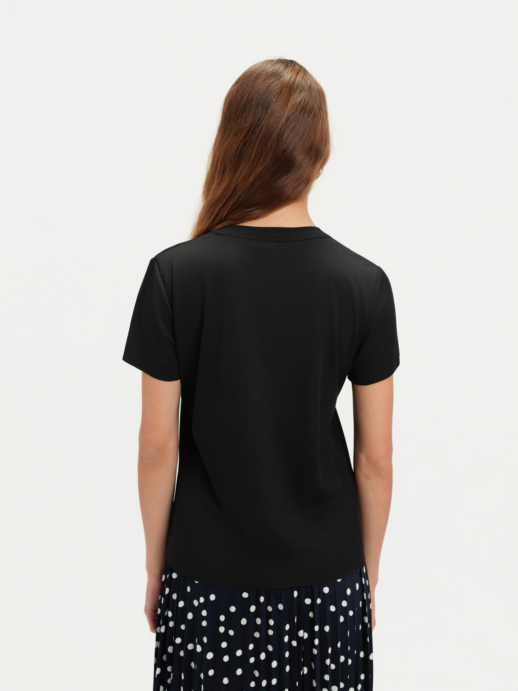 Prążkowany czarny t-shirt 