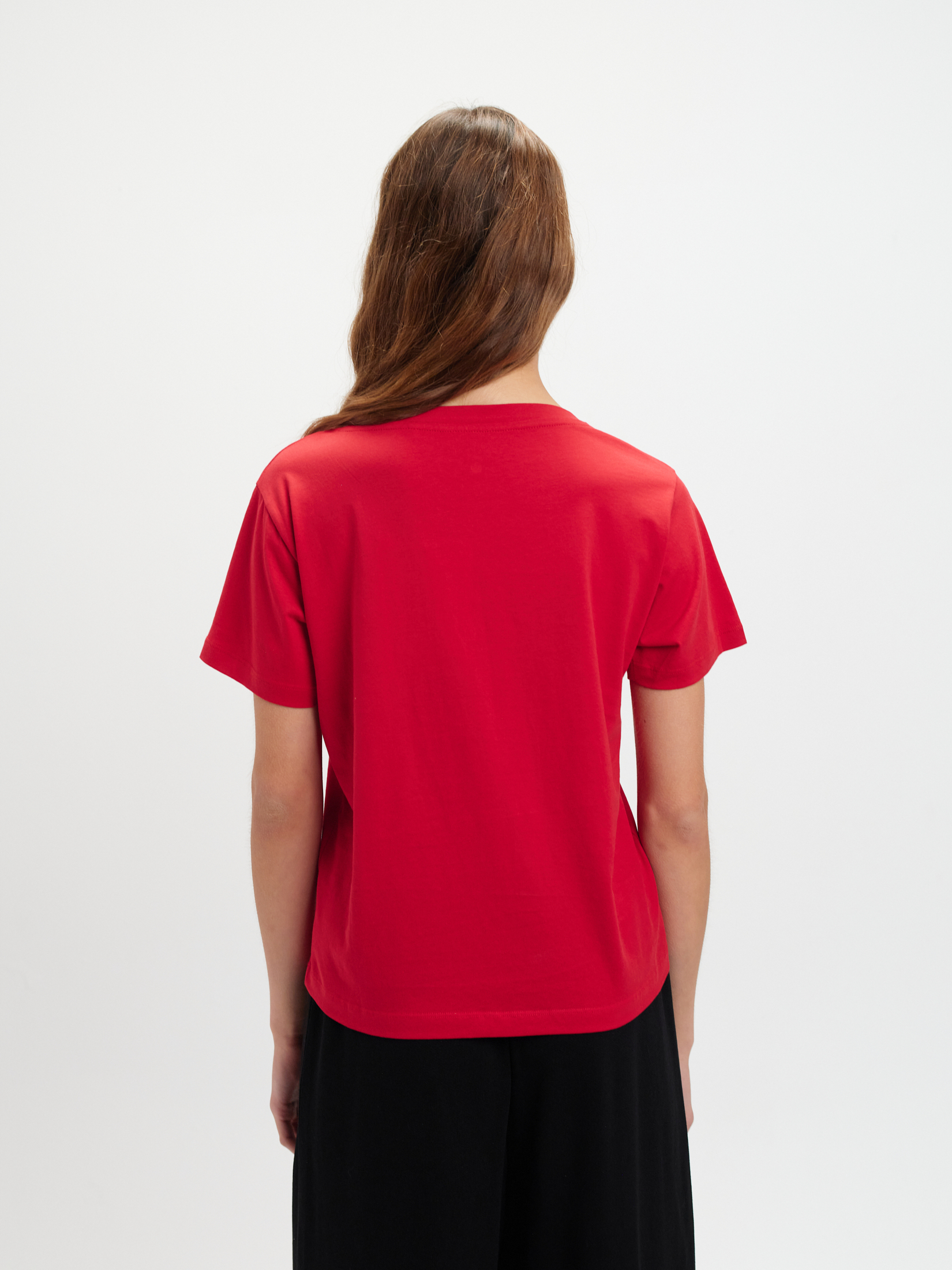 Czerwony top z napisem 