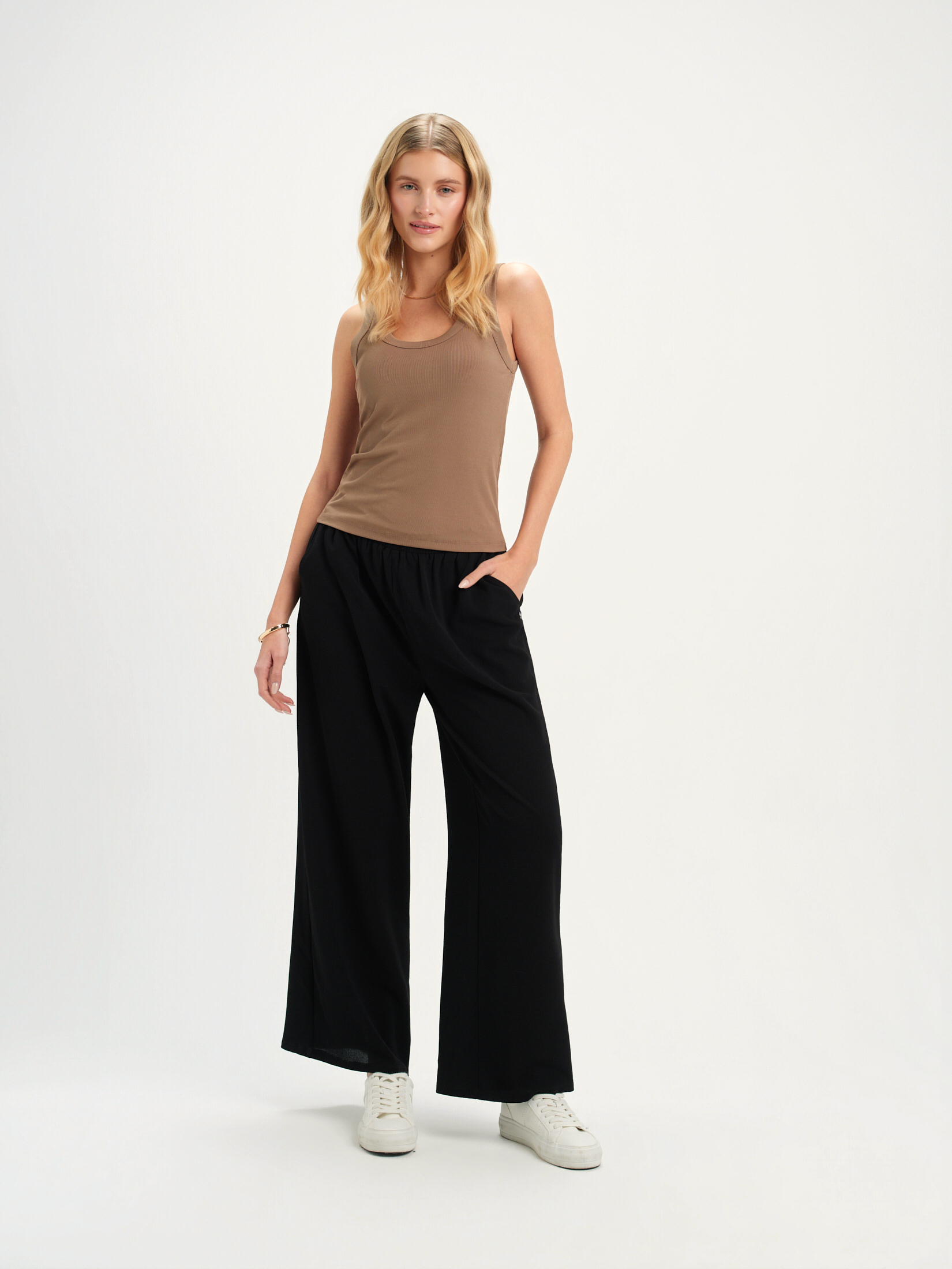 Beżowy prążkowany top 