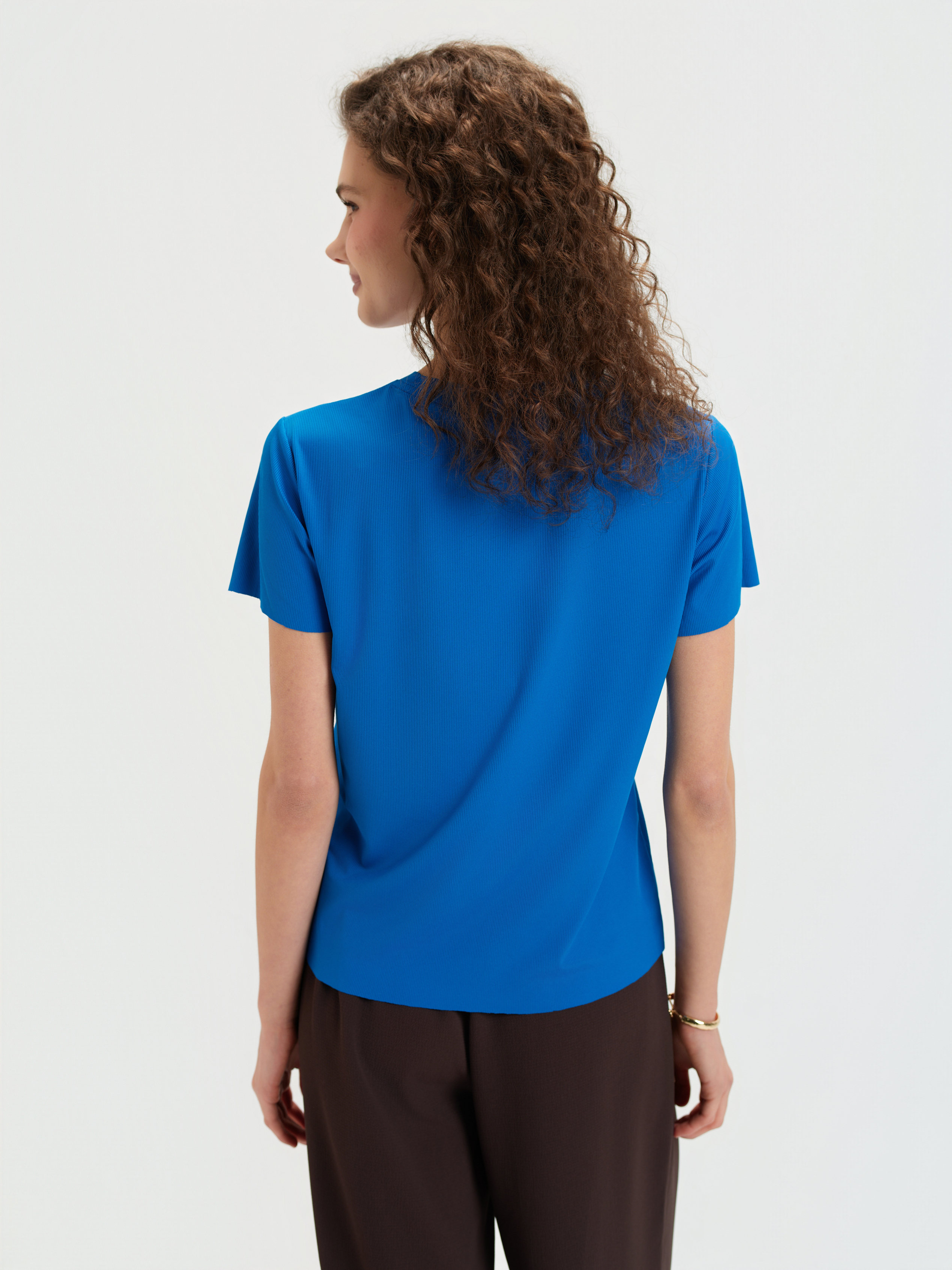 Niebieski top w prążki 