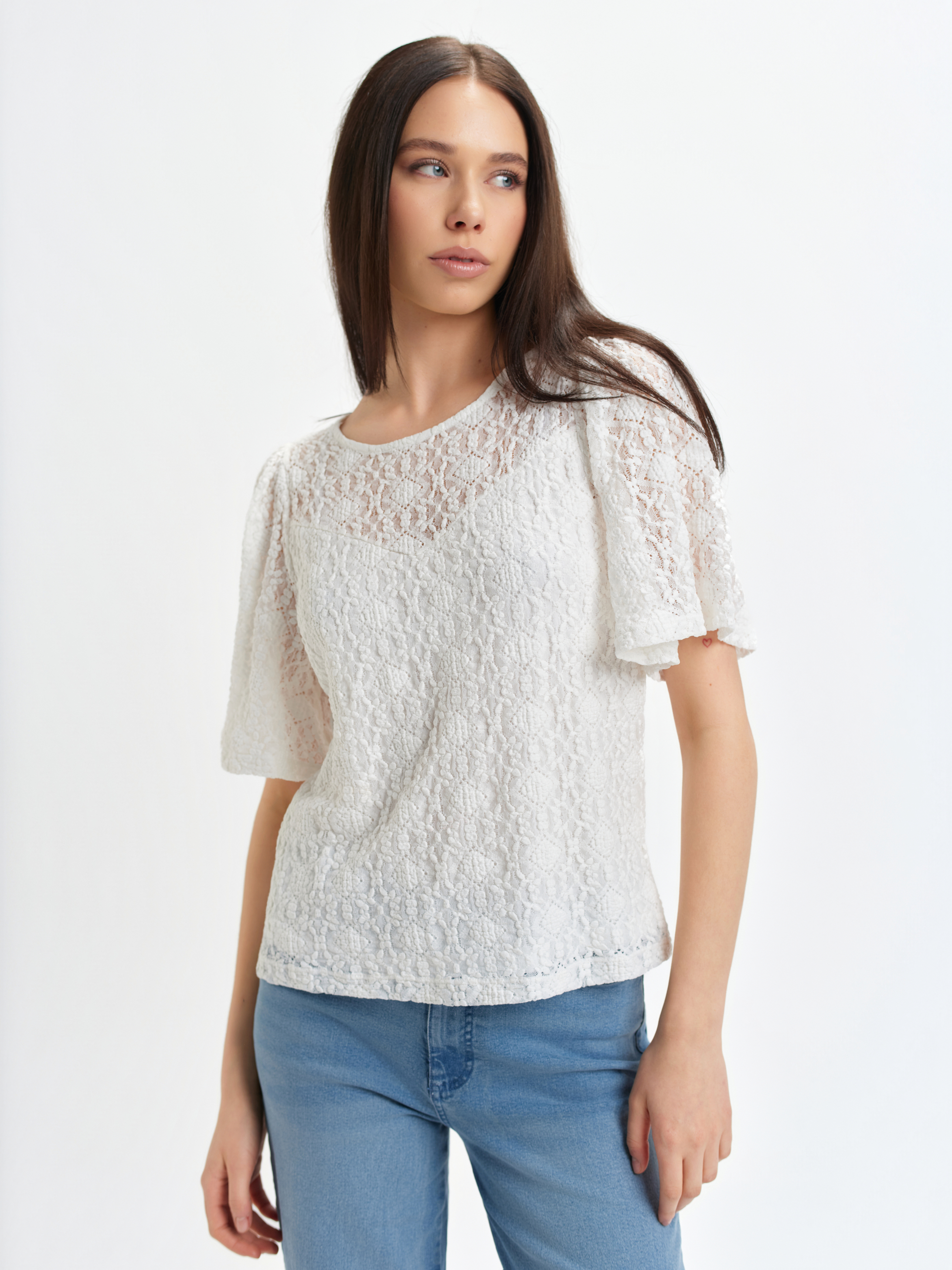 Top z rustykalnej koronki 