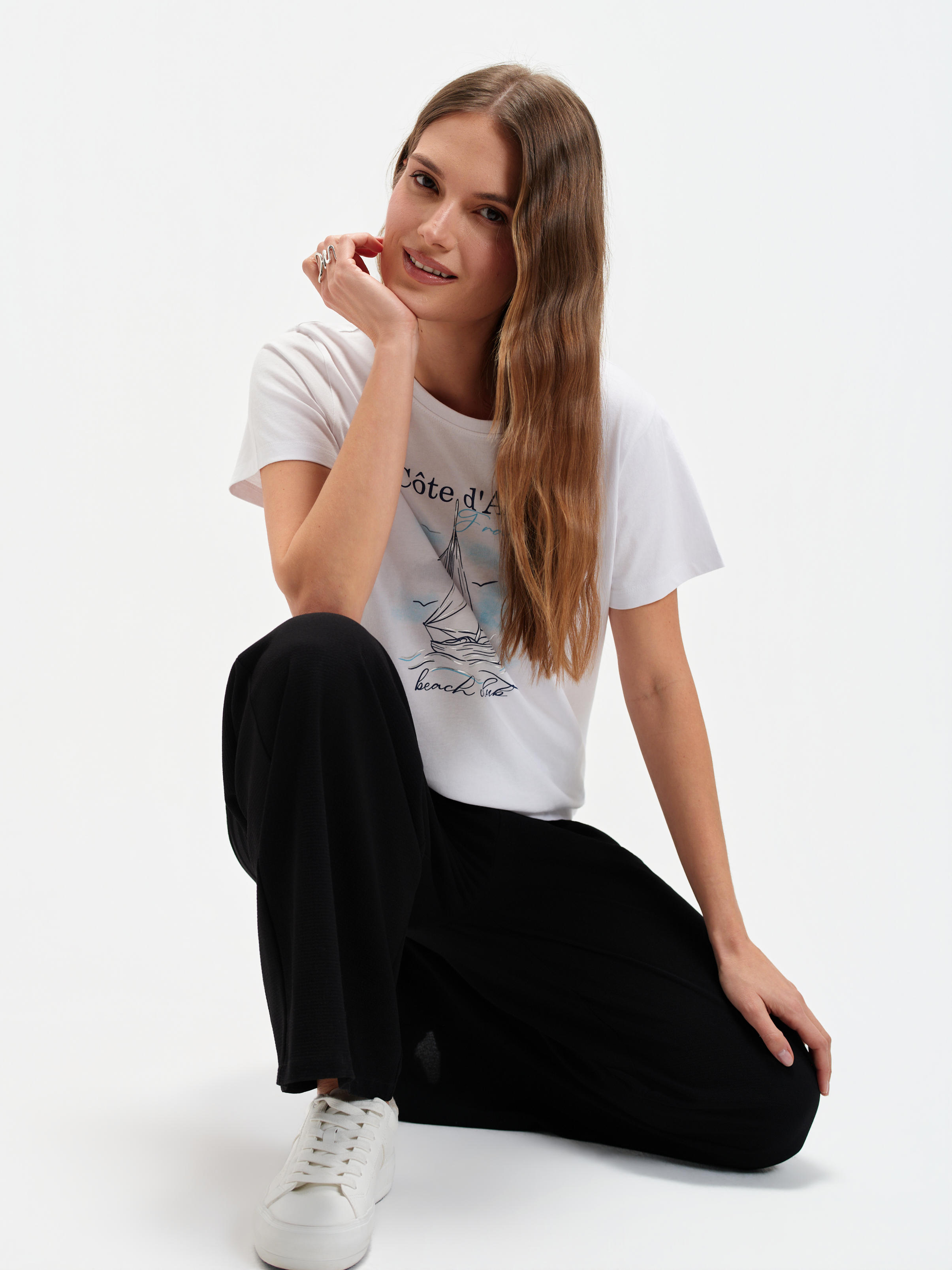 Top z efektownym nadrukiem 