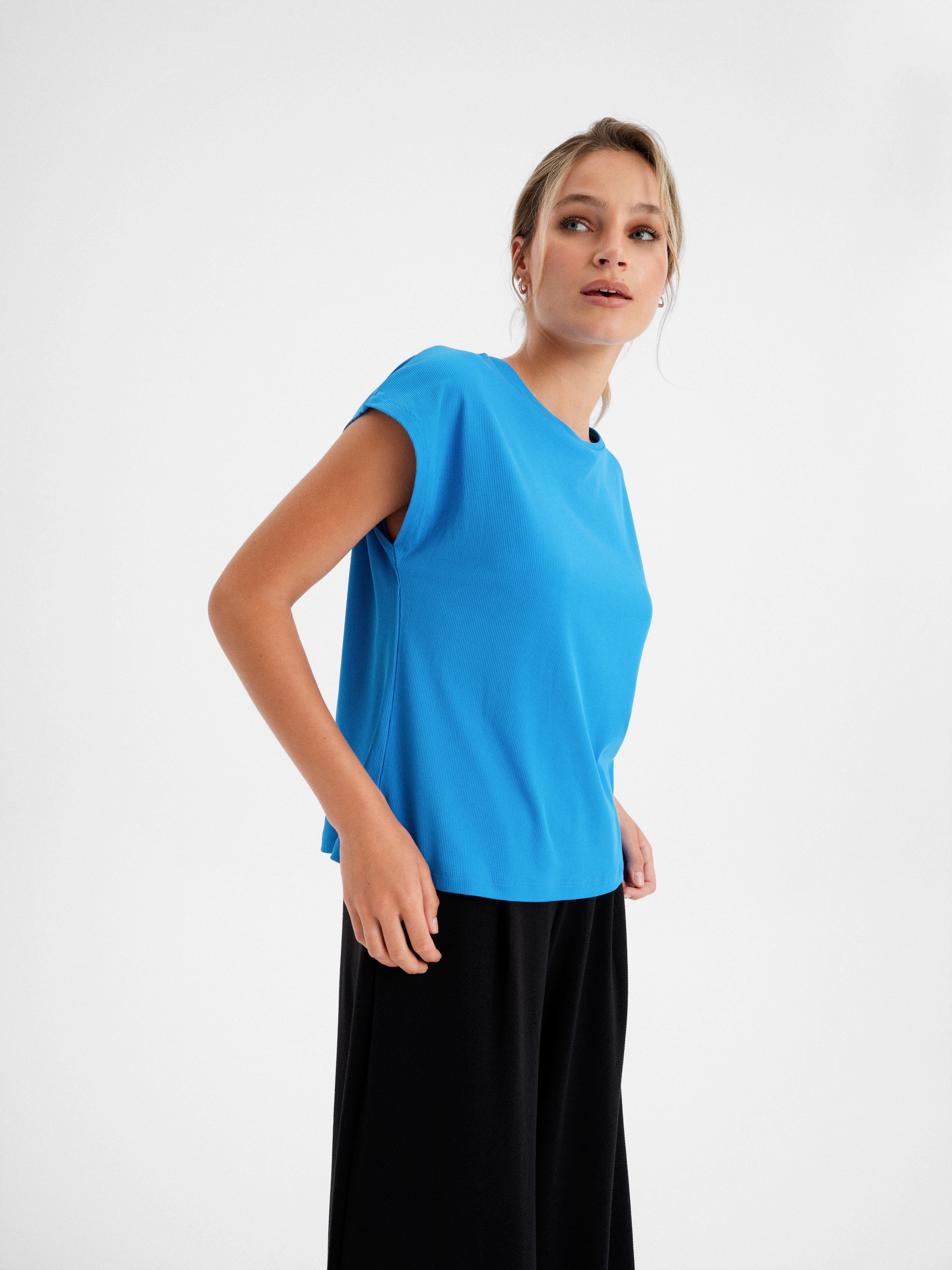 Niebieski top basic 