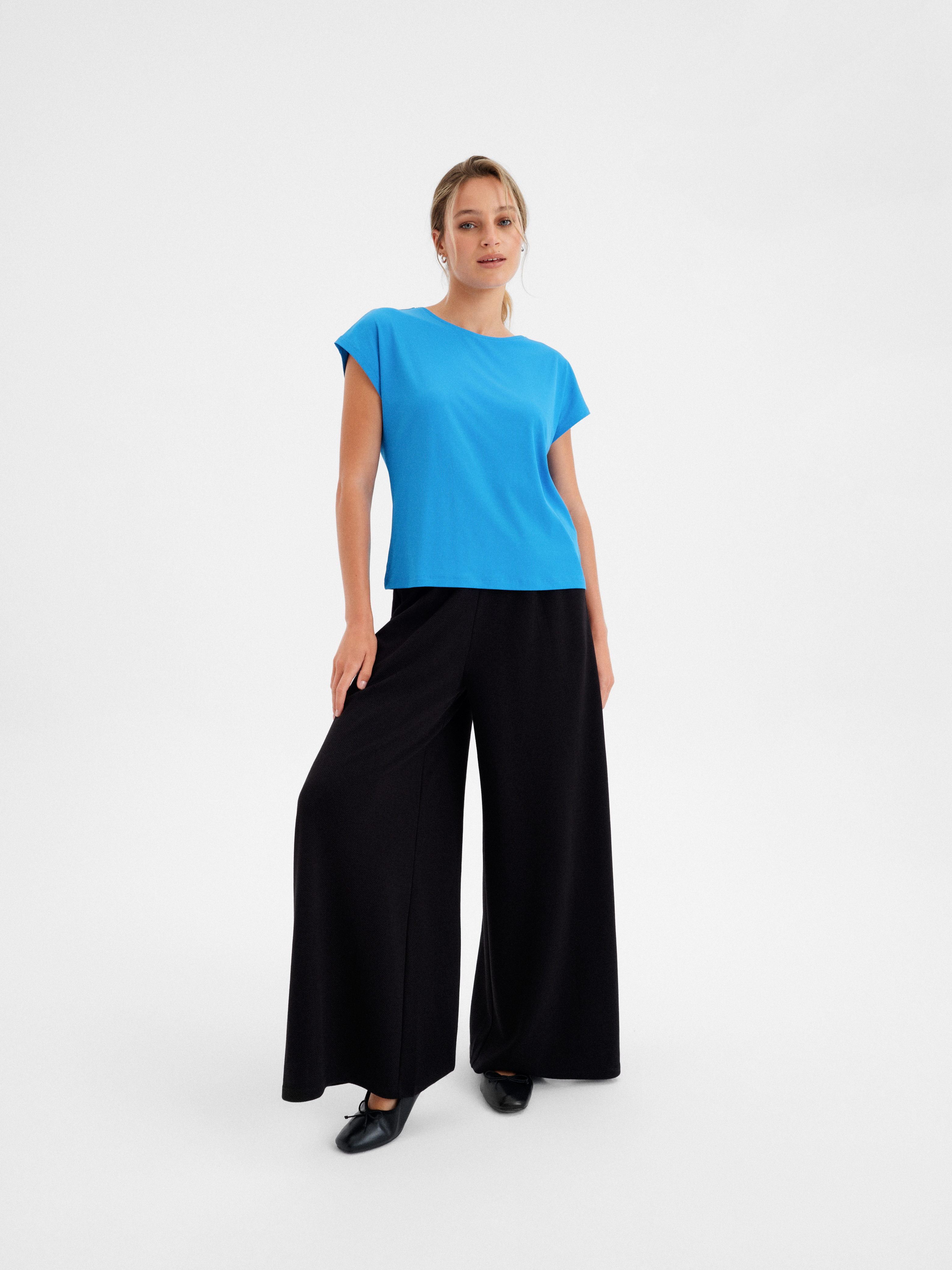 Niebieski top basic 