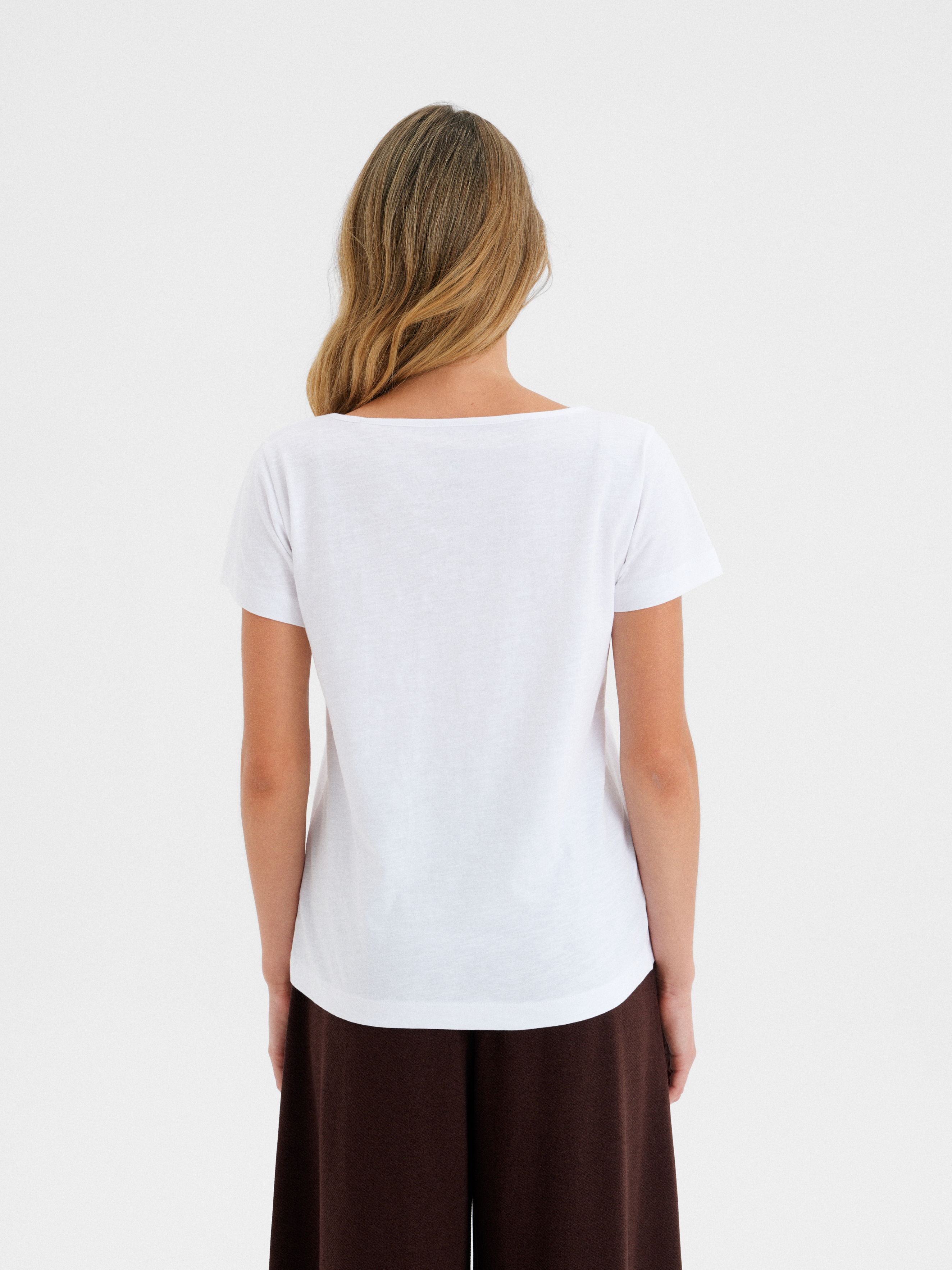 Bawełniany t-shirt z dekoltem v 