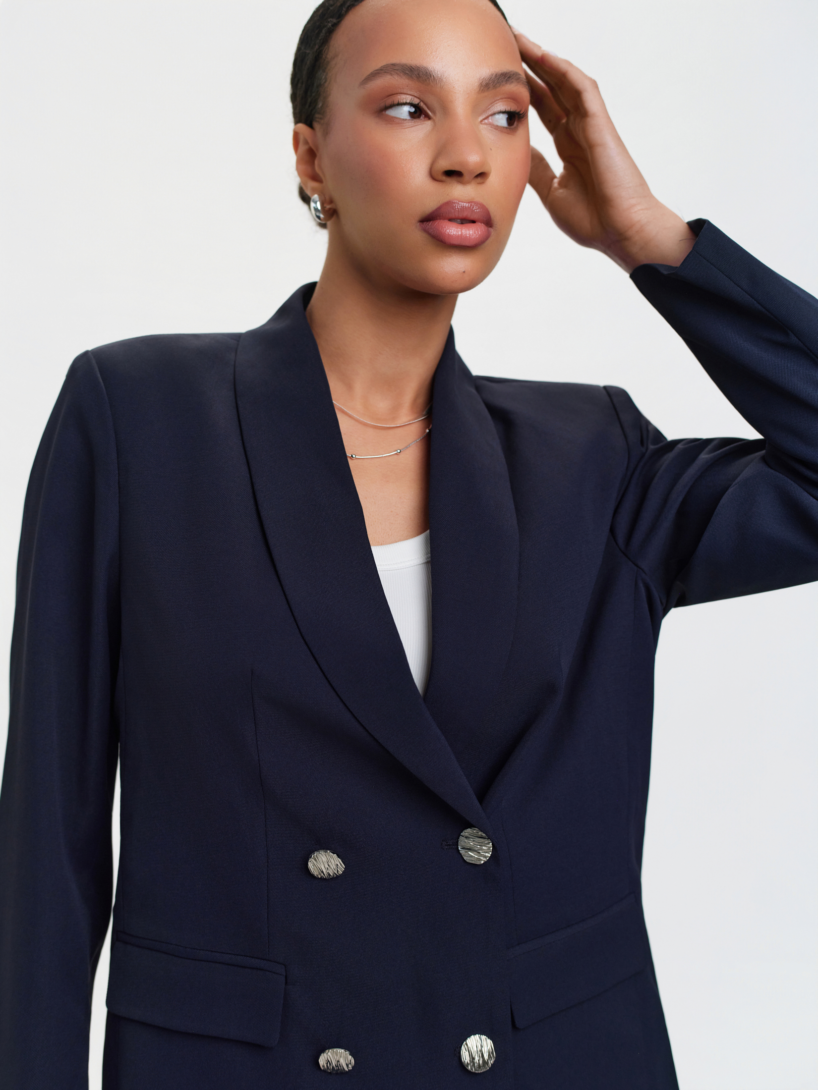 Granatowy dwurzędowy żakiet 