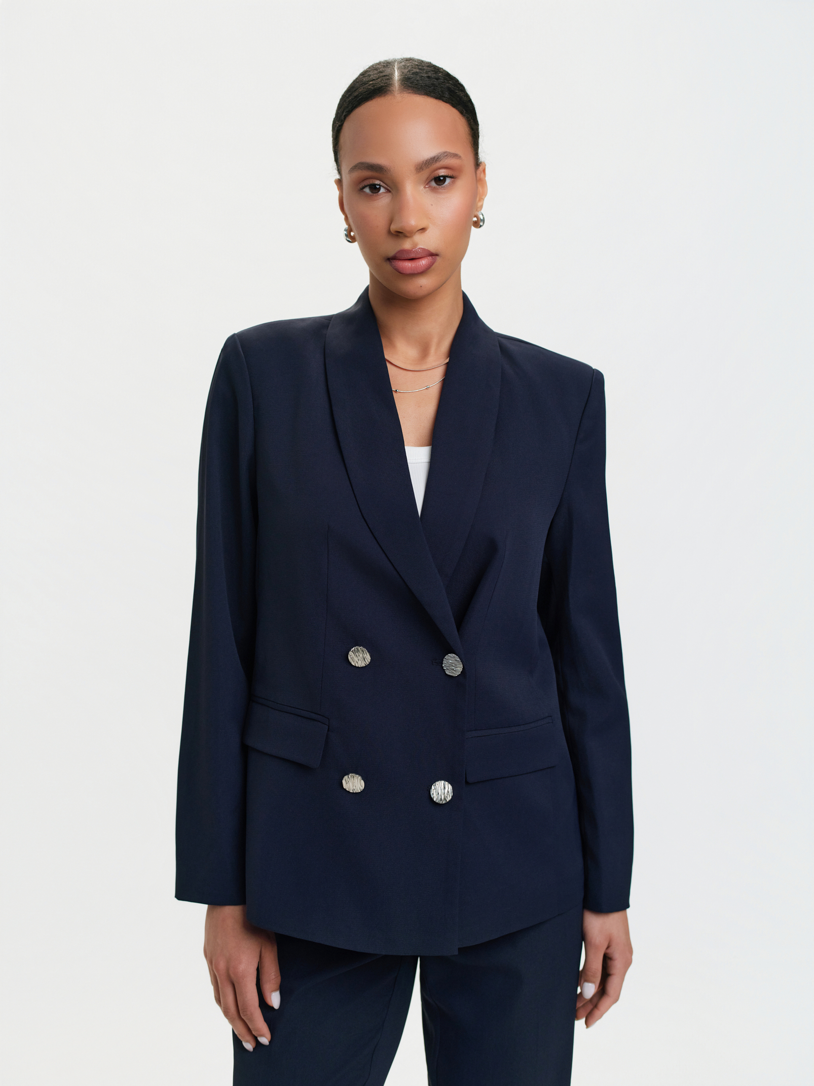 Granatowy dwurzędowy żakiet 