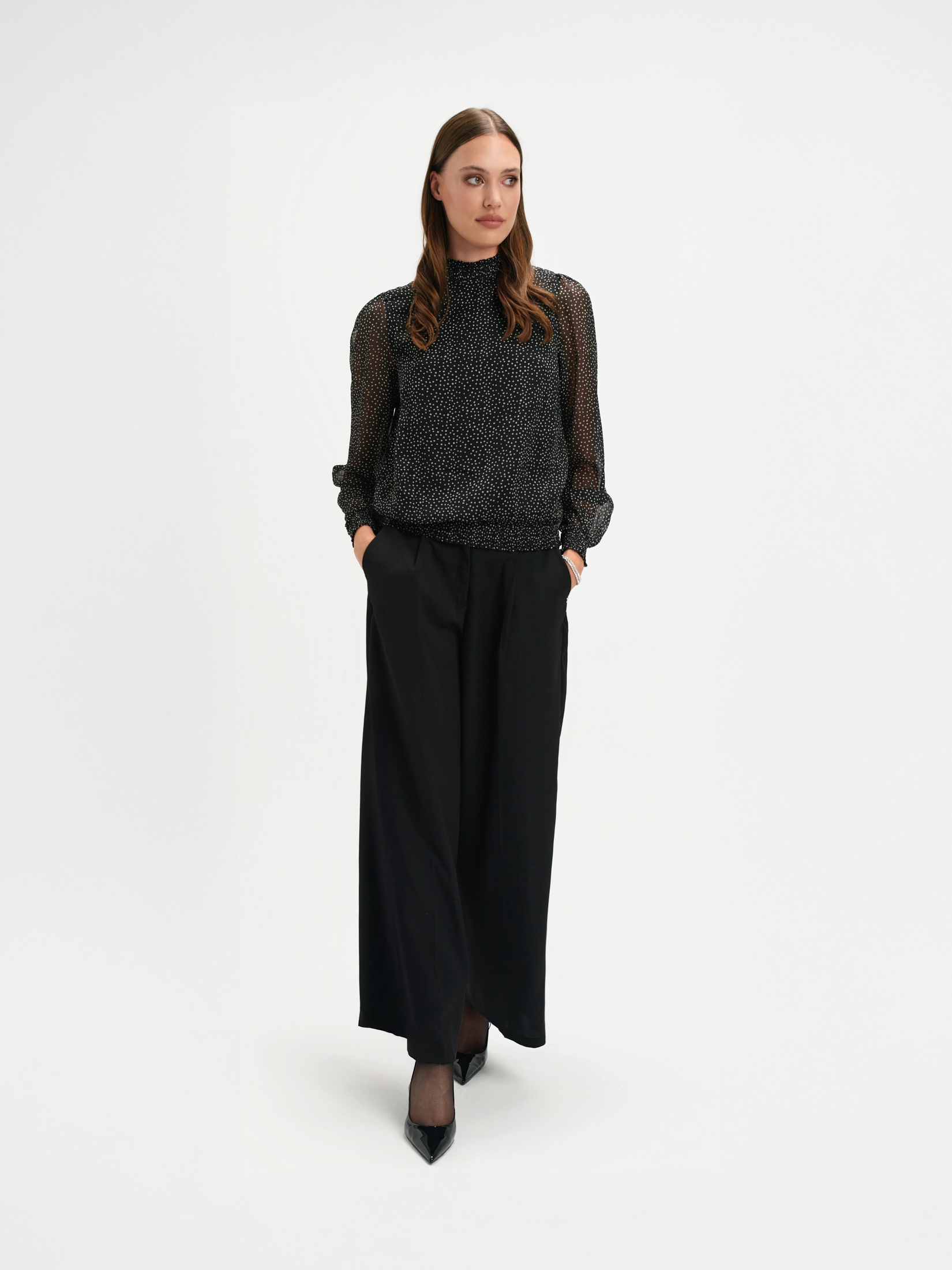 Bluzka w groszki na stójce 