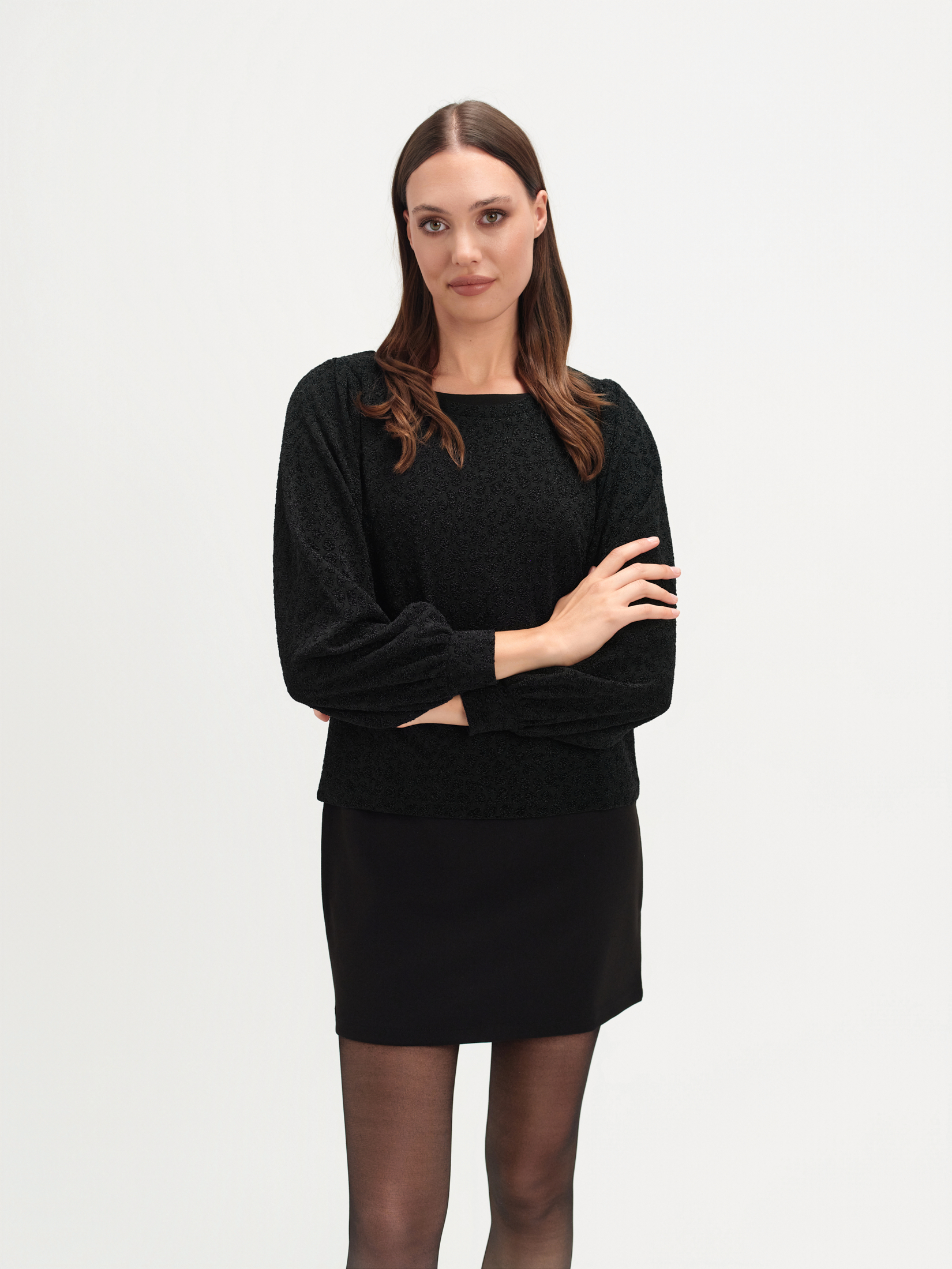 Czarna bluza z błyszczącym printem 