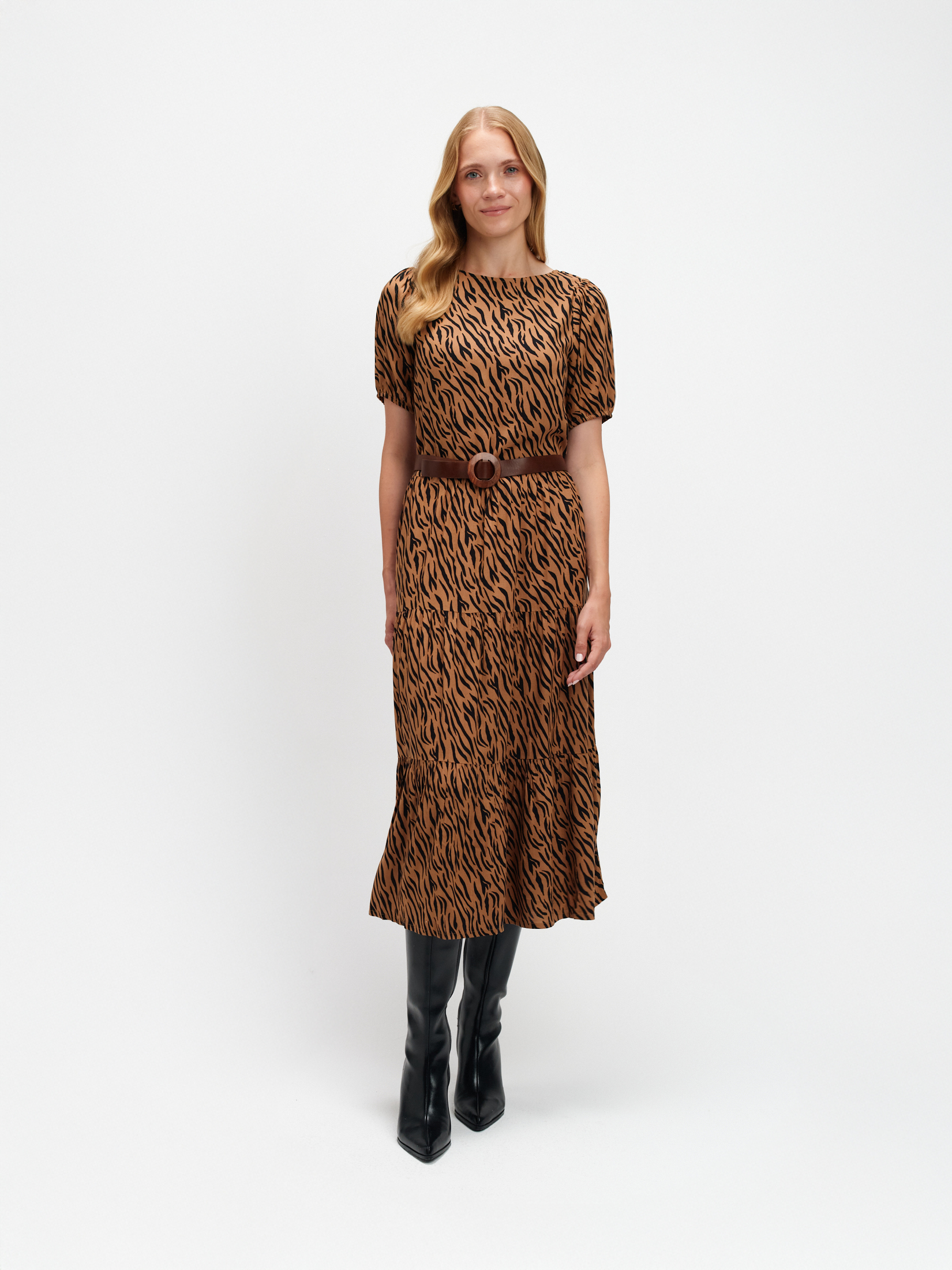 Sukienka w zwierzęcy wzór 