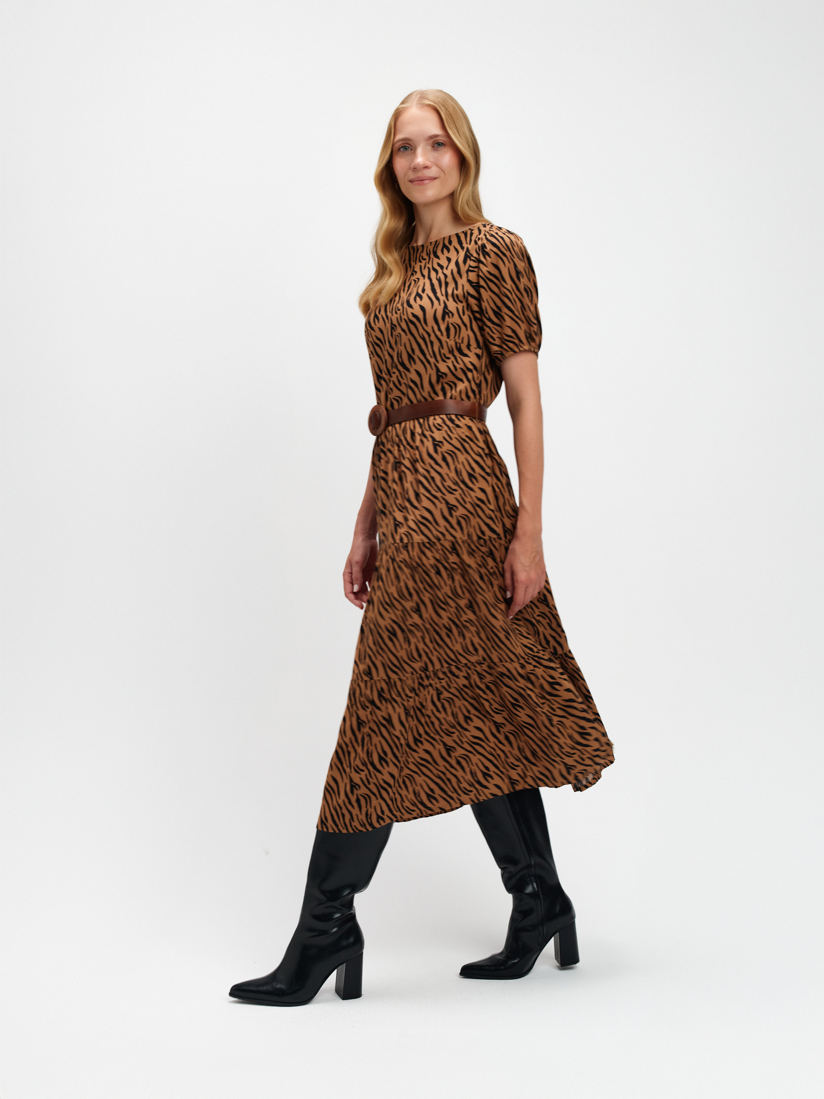 Sukienka w zwierzęcy wzór 