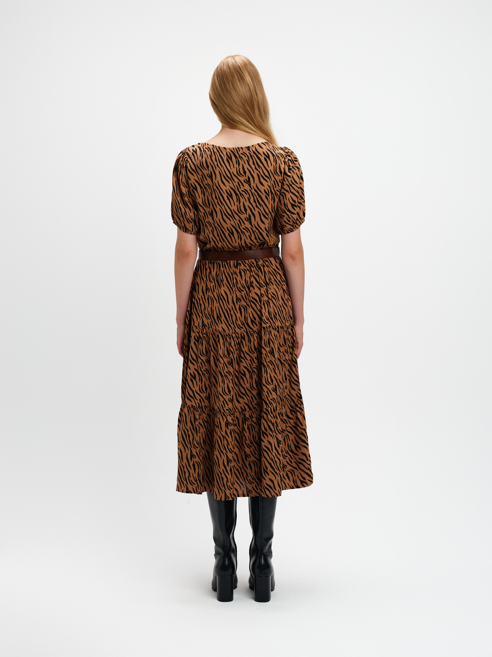 Sukienka w zwierzęcy wzór 