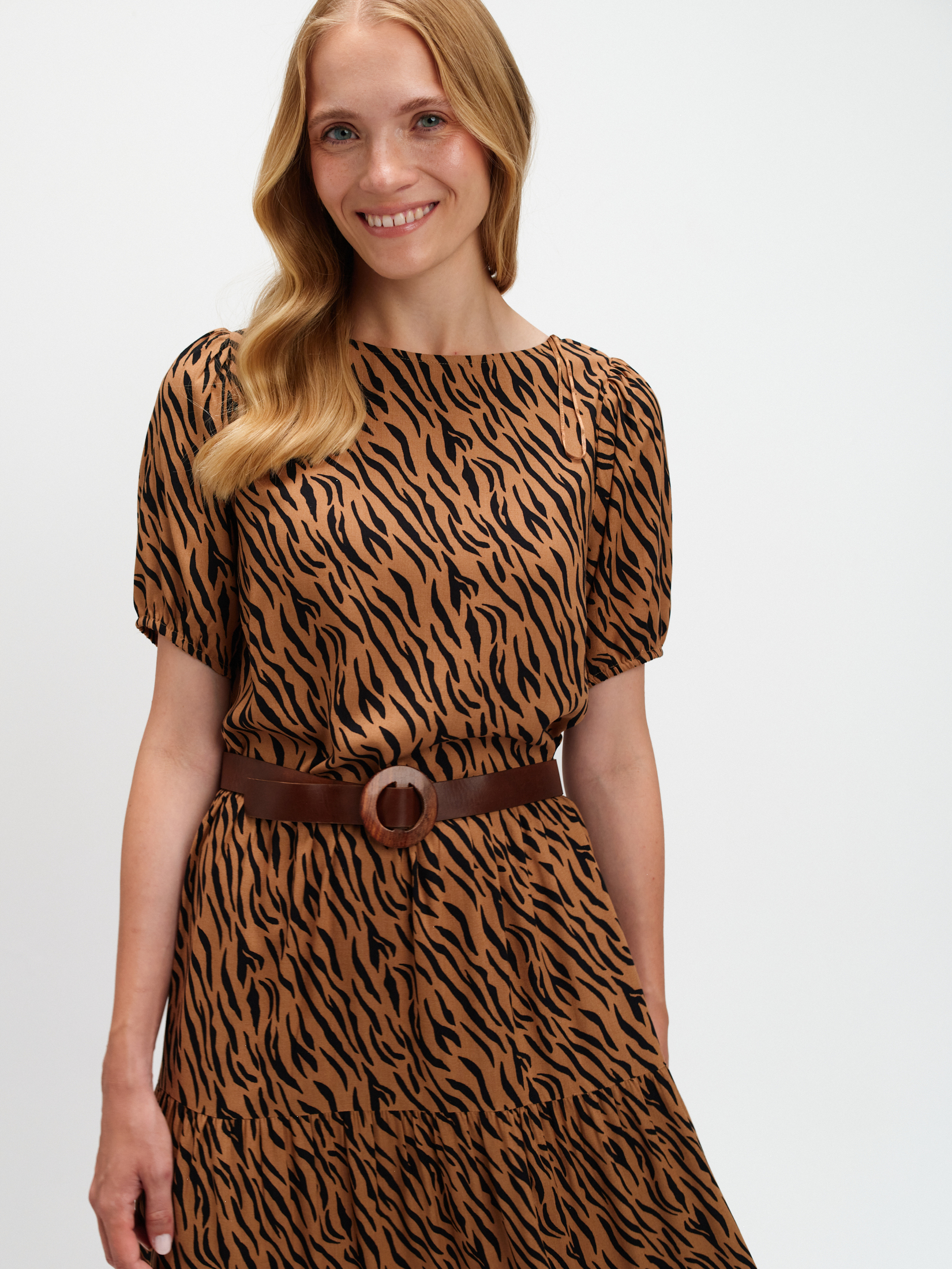 Sukienka w zwierzęcy wzór 