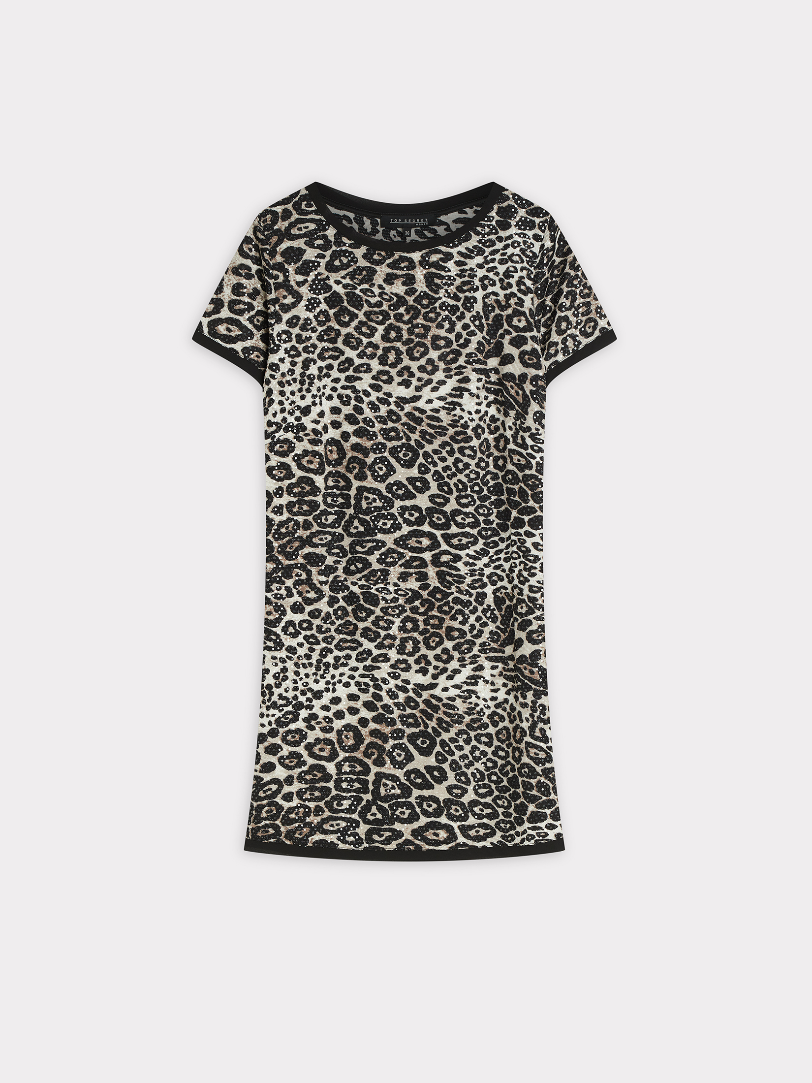 Sukienka o prostym kroju w zwierzęcy print 