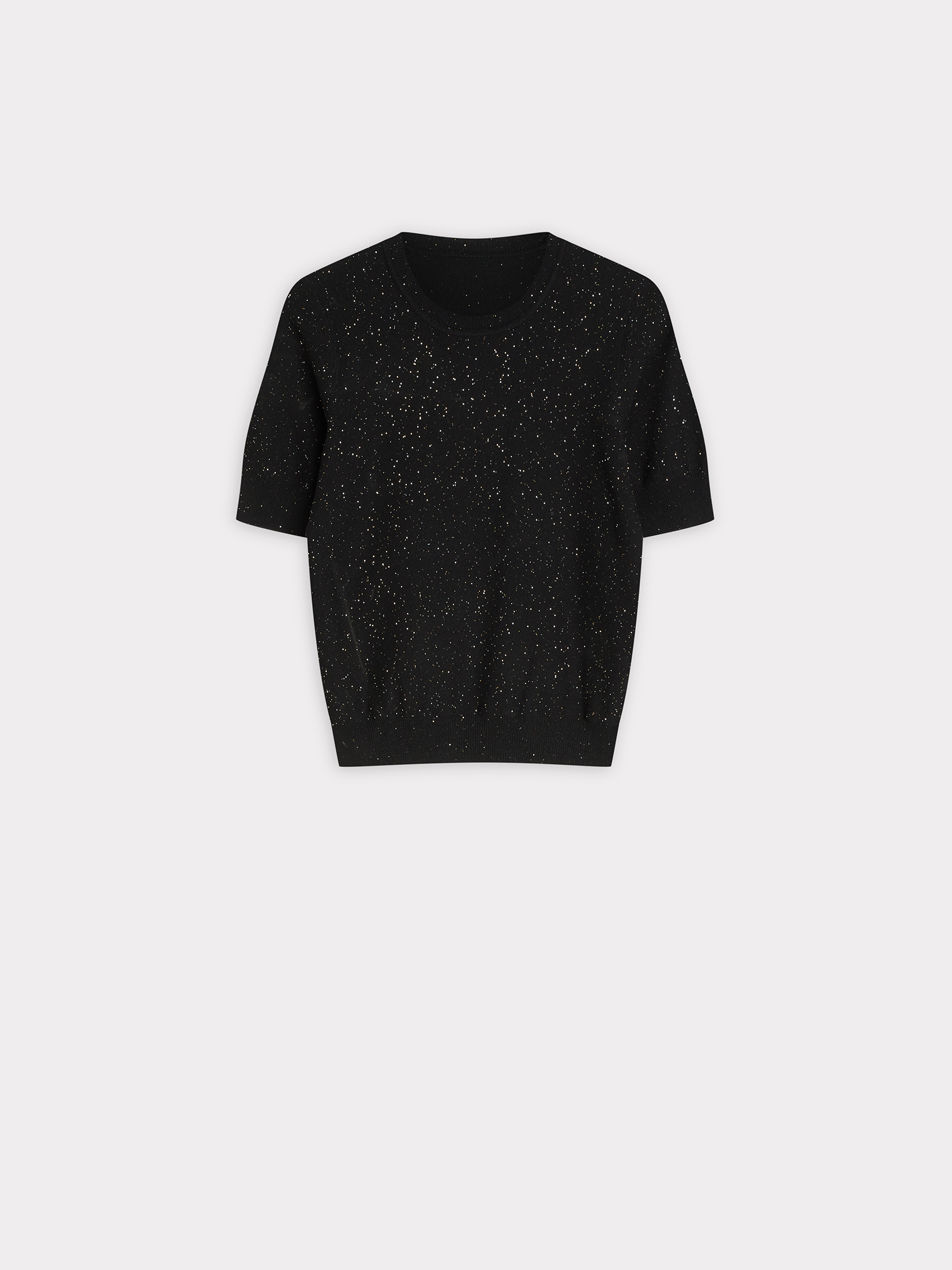 Czarny sweter z błyszczącą nitką 