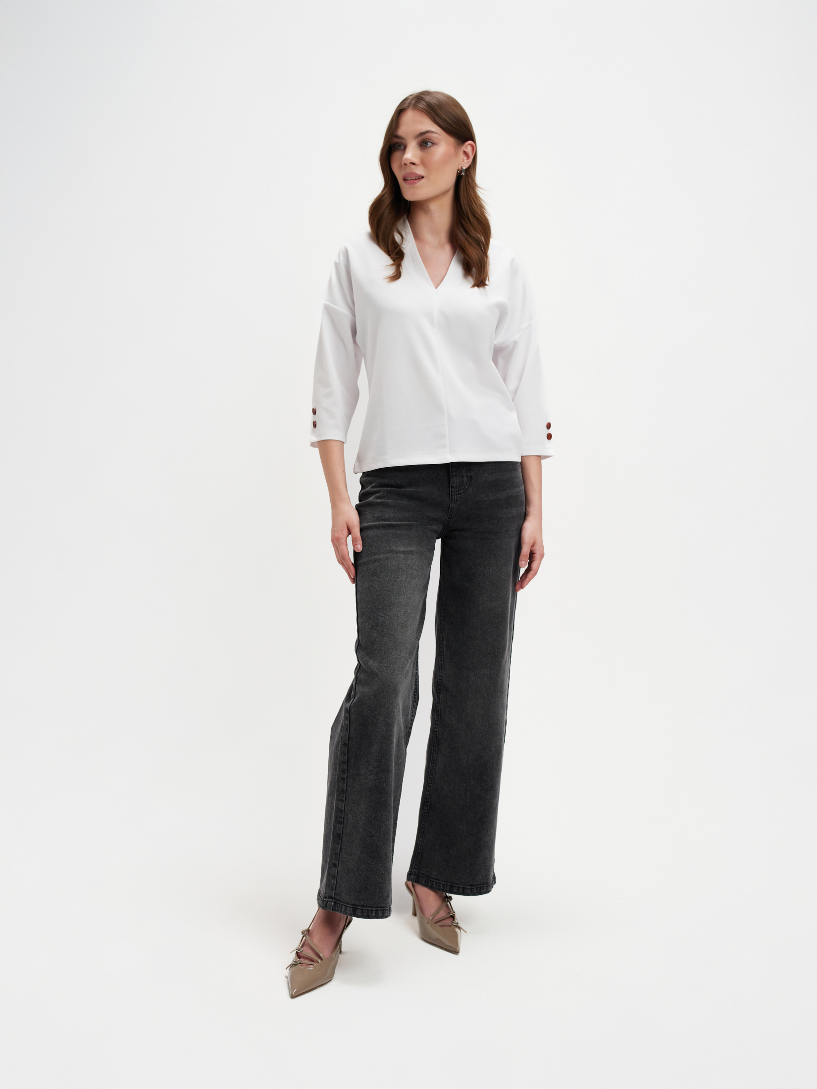 Biały top z dekoltem v-neck 