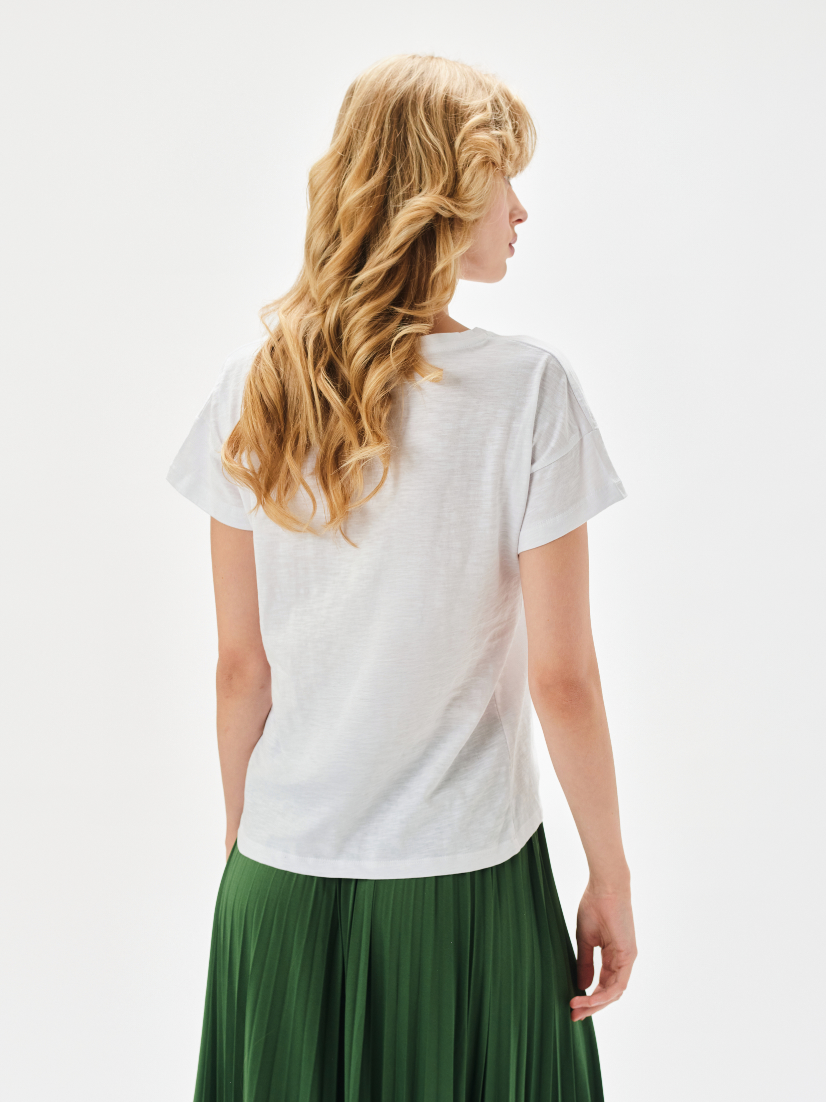 Biały t-shirt z kieszonką 