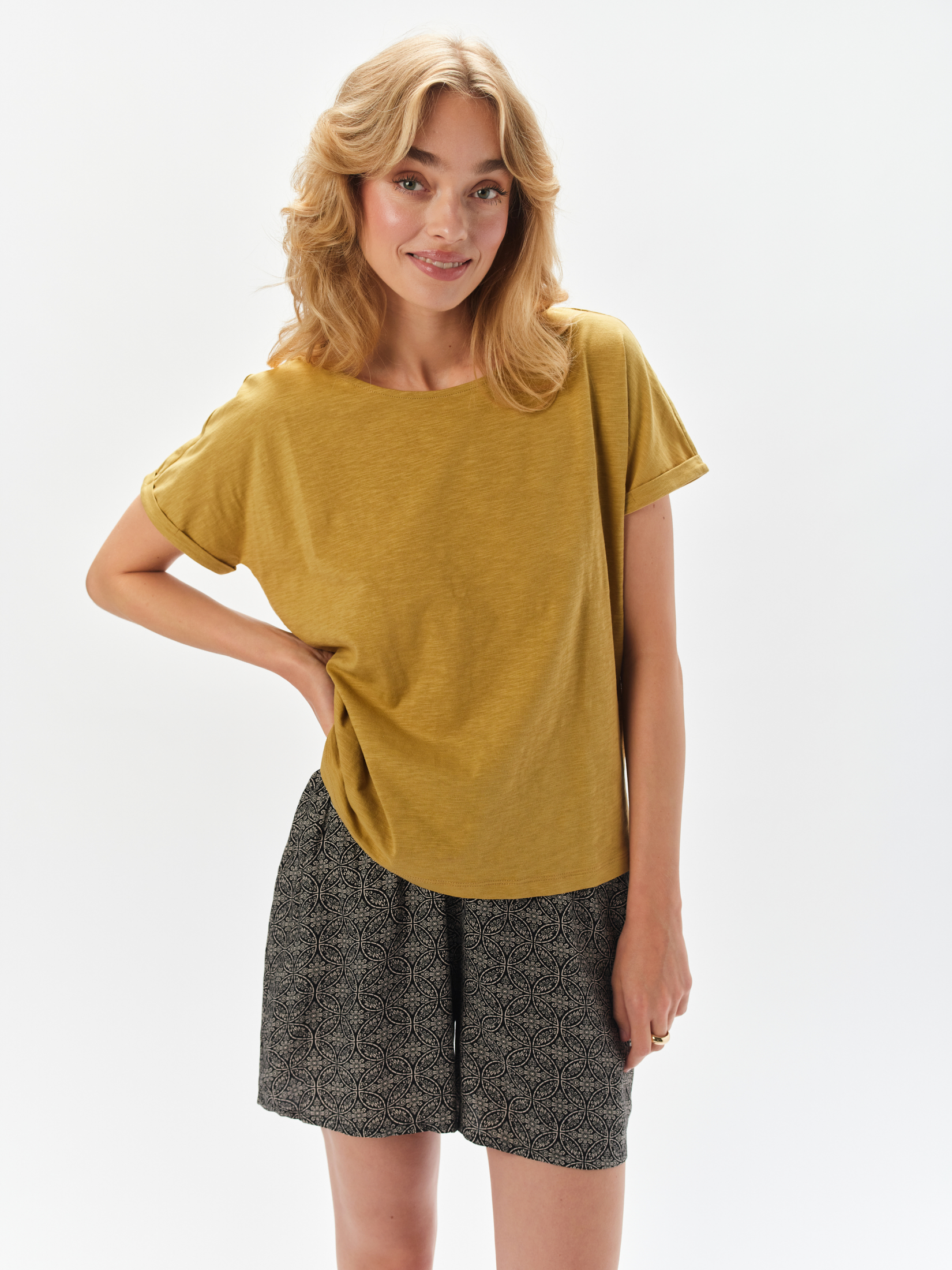 T-shirt bawełniany w kolorze khaki 