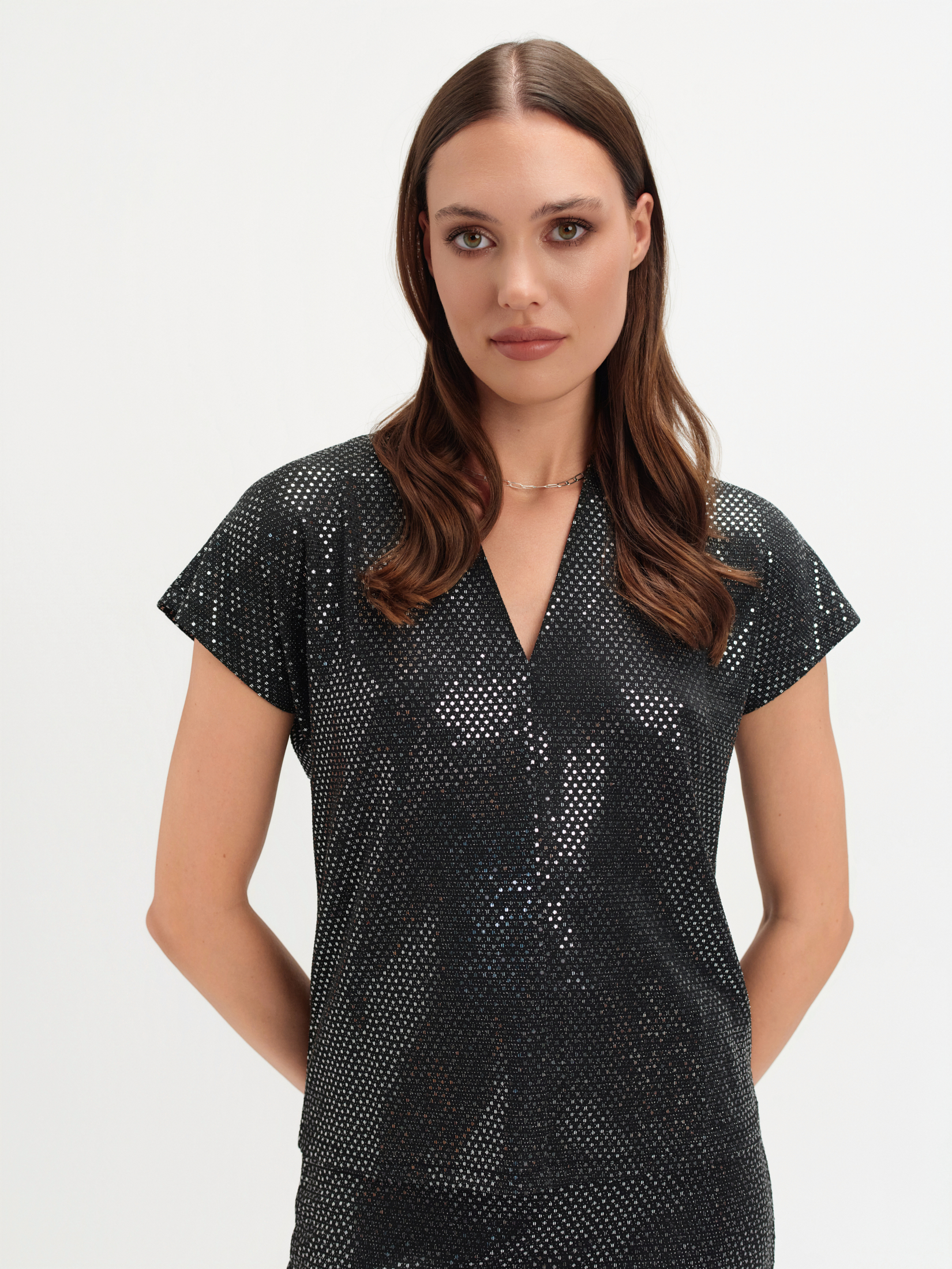 Czarny top z błyskiem 