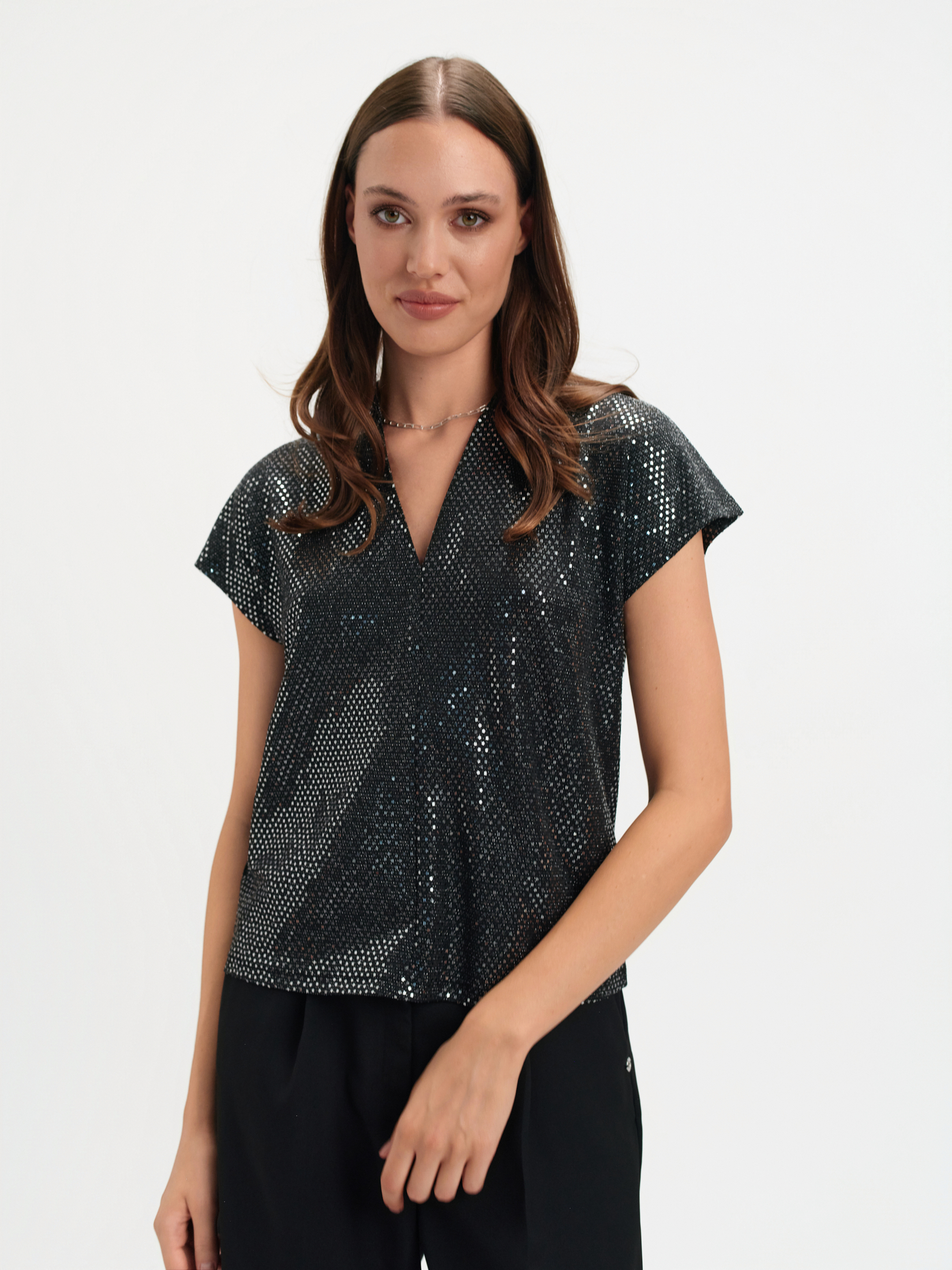 Czarny top z błyskiem 