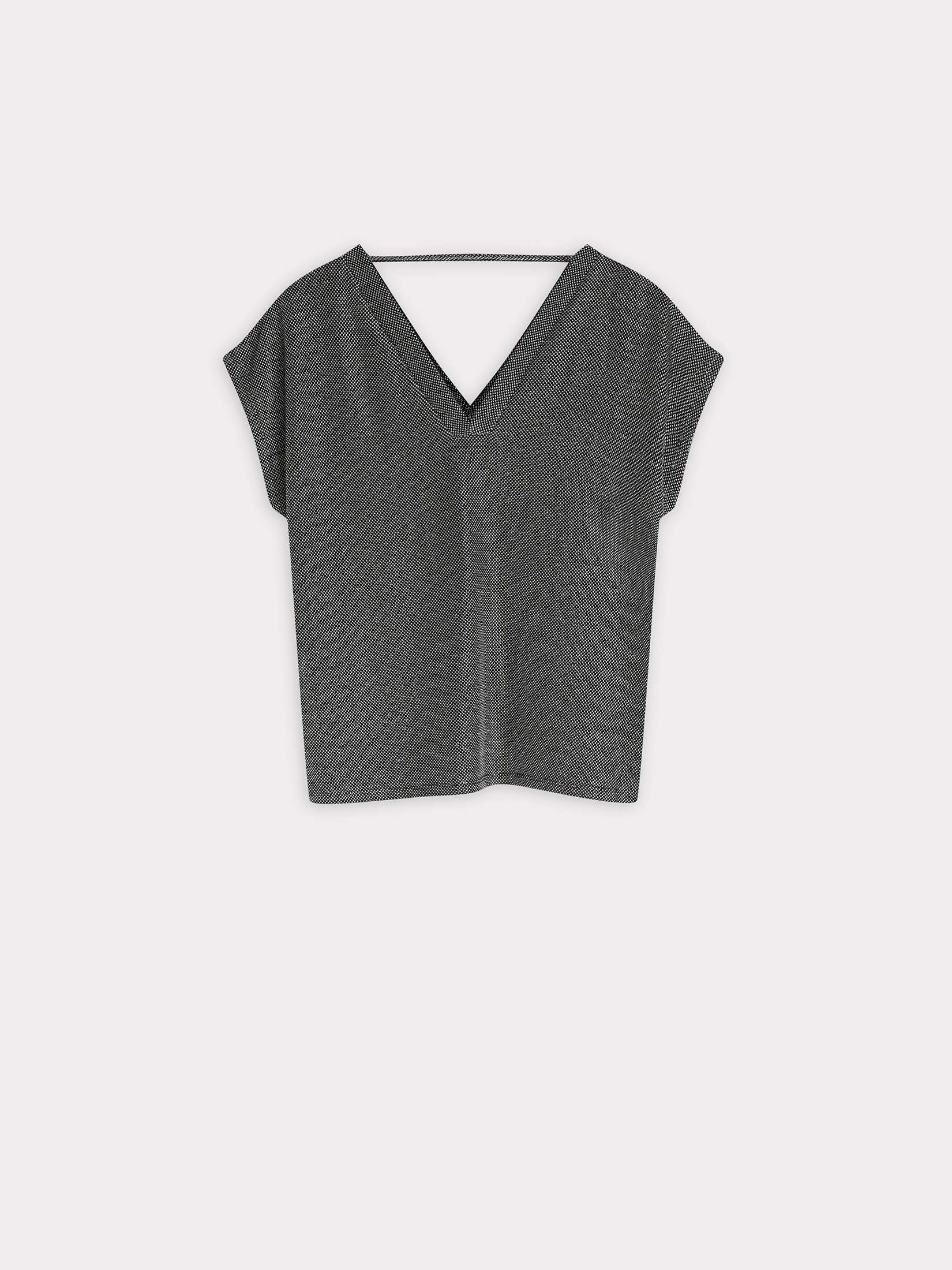 Czarny luźny top z błyszczącą nicią 