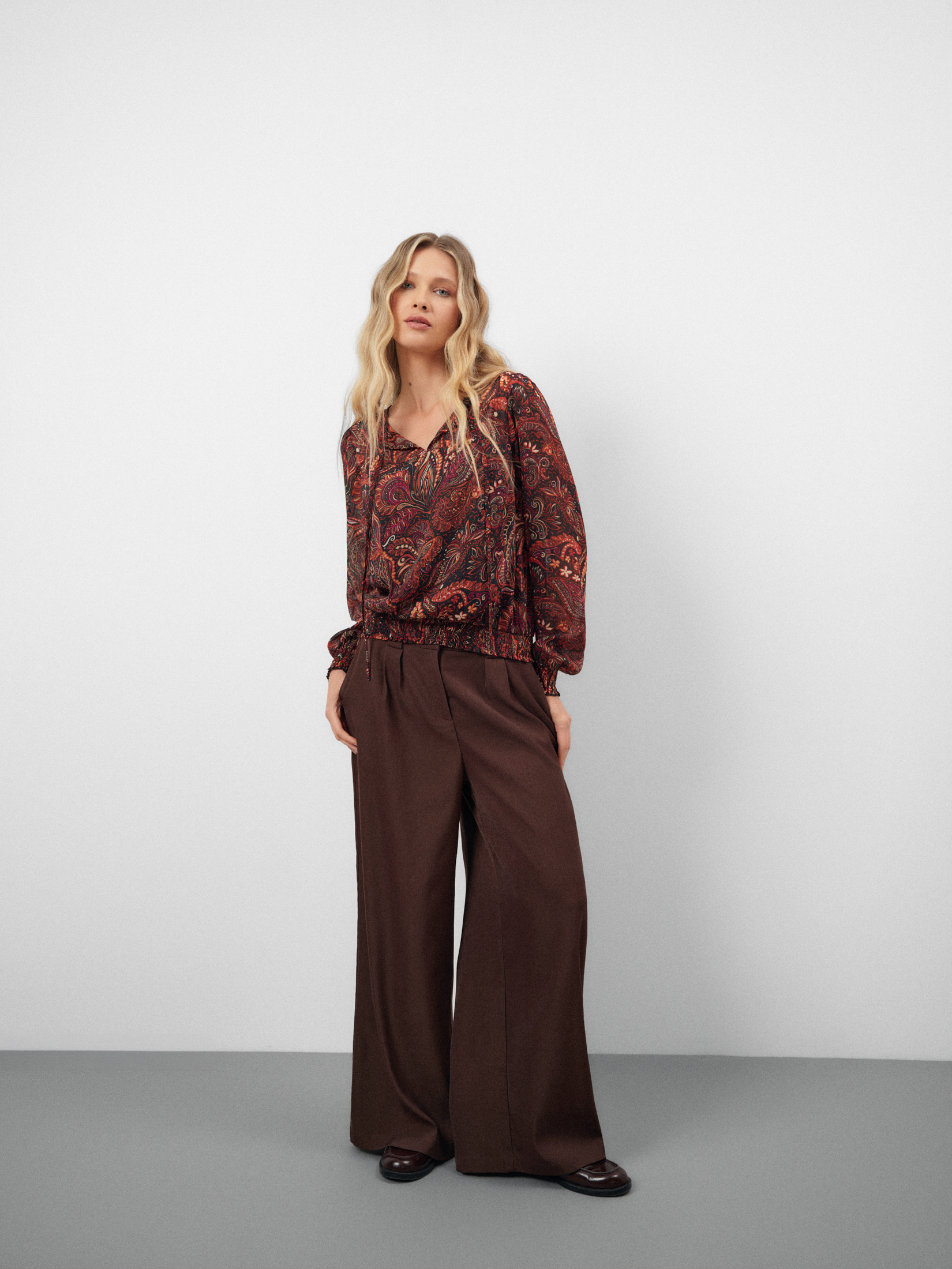 Bluzka z printem paisley 