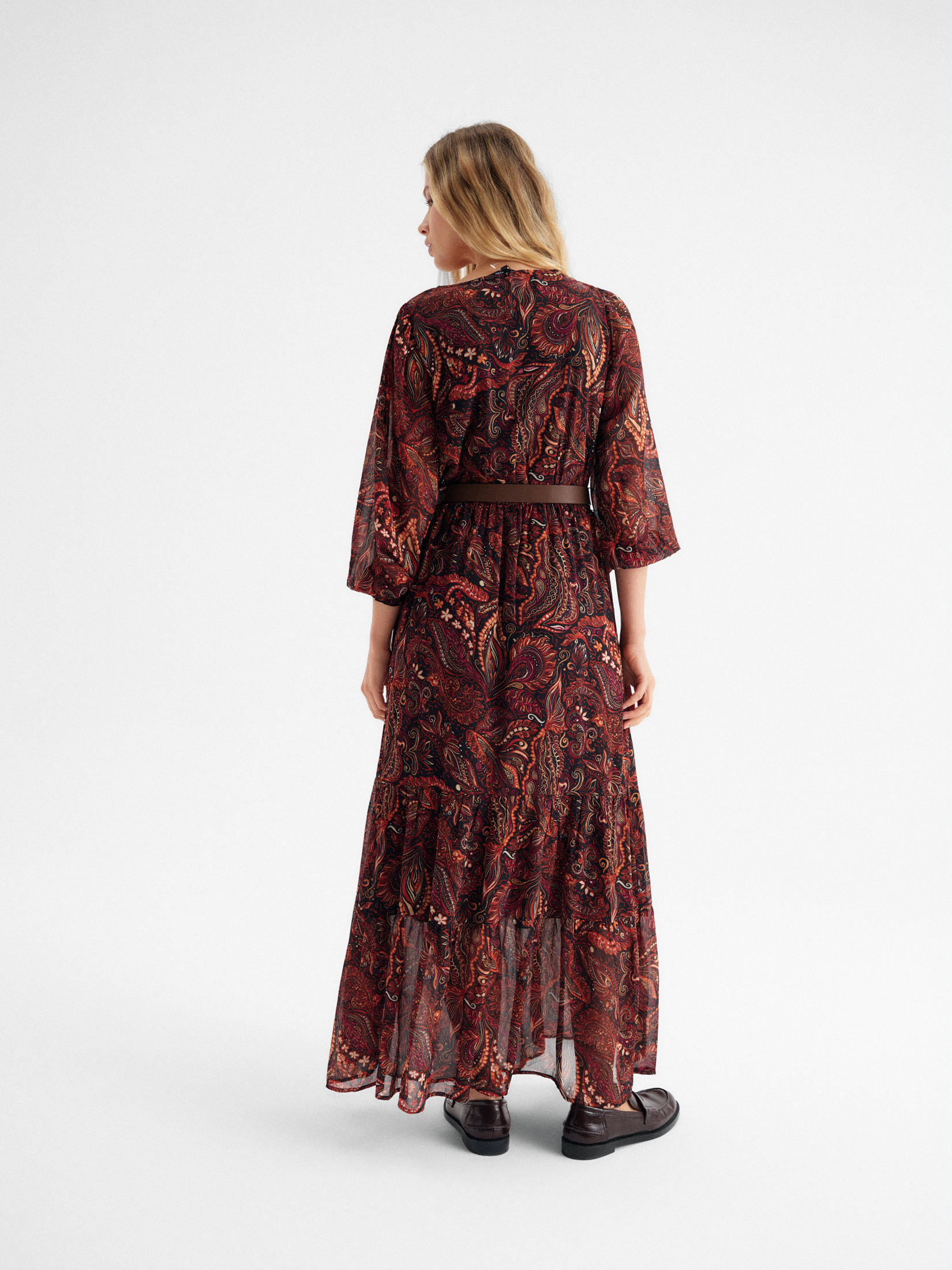 Sukienka maxi z wzorem paisley 