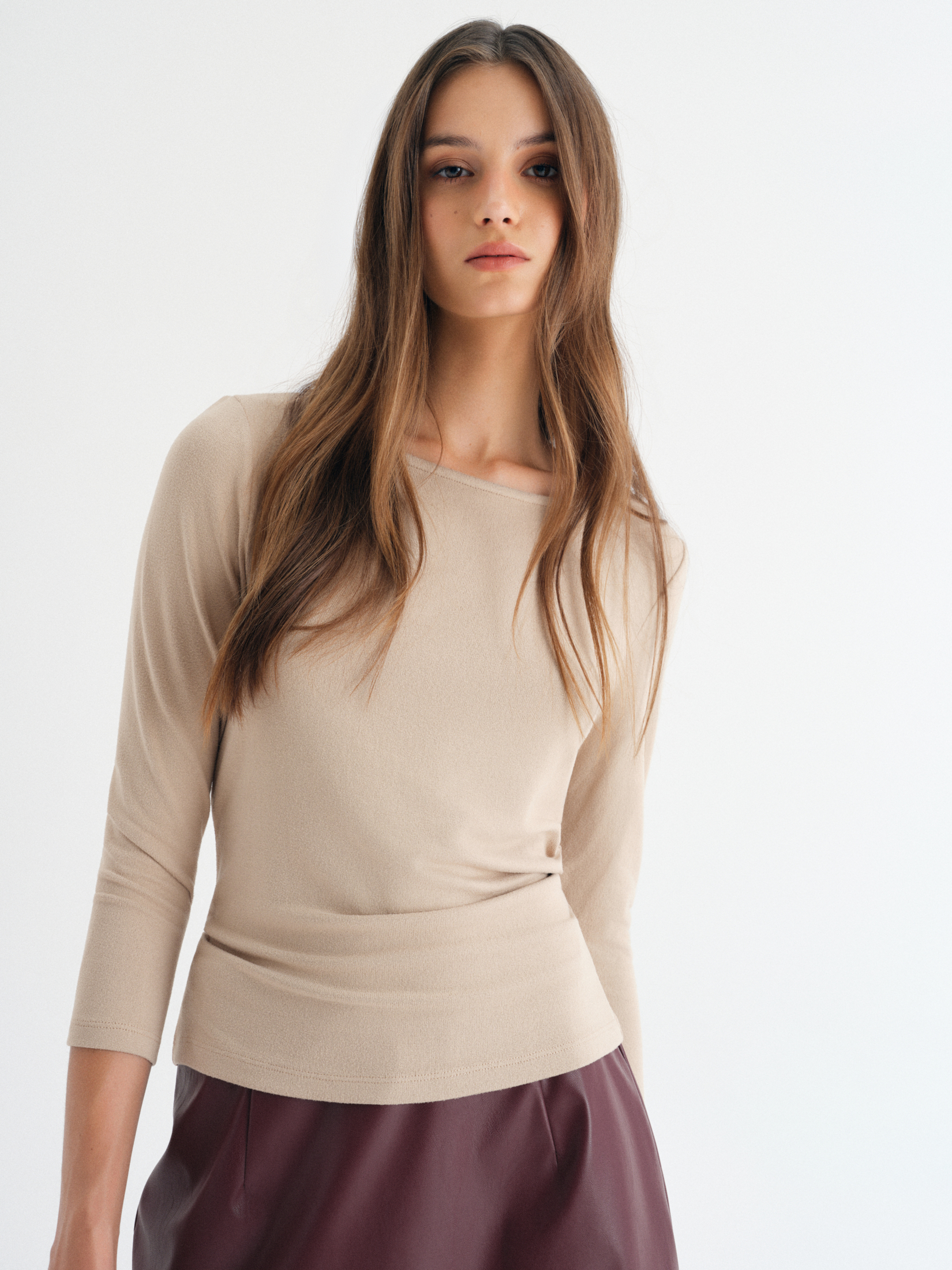 Longsleeve w kolorze beżowym 