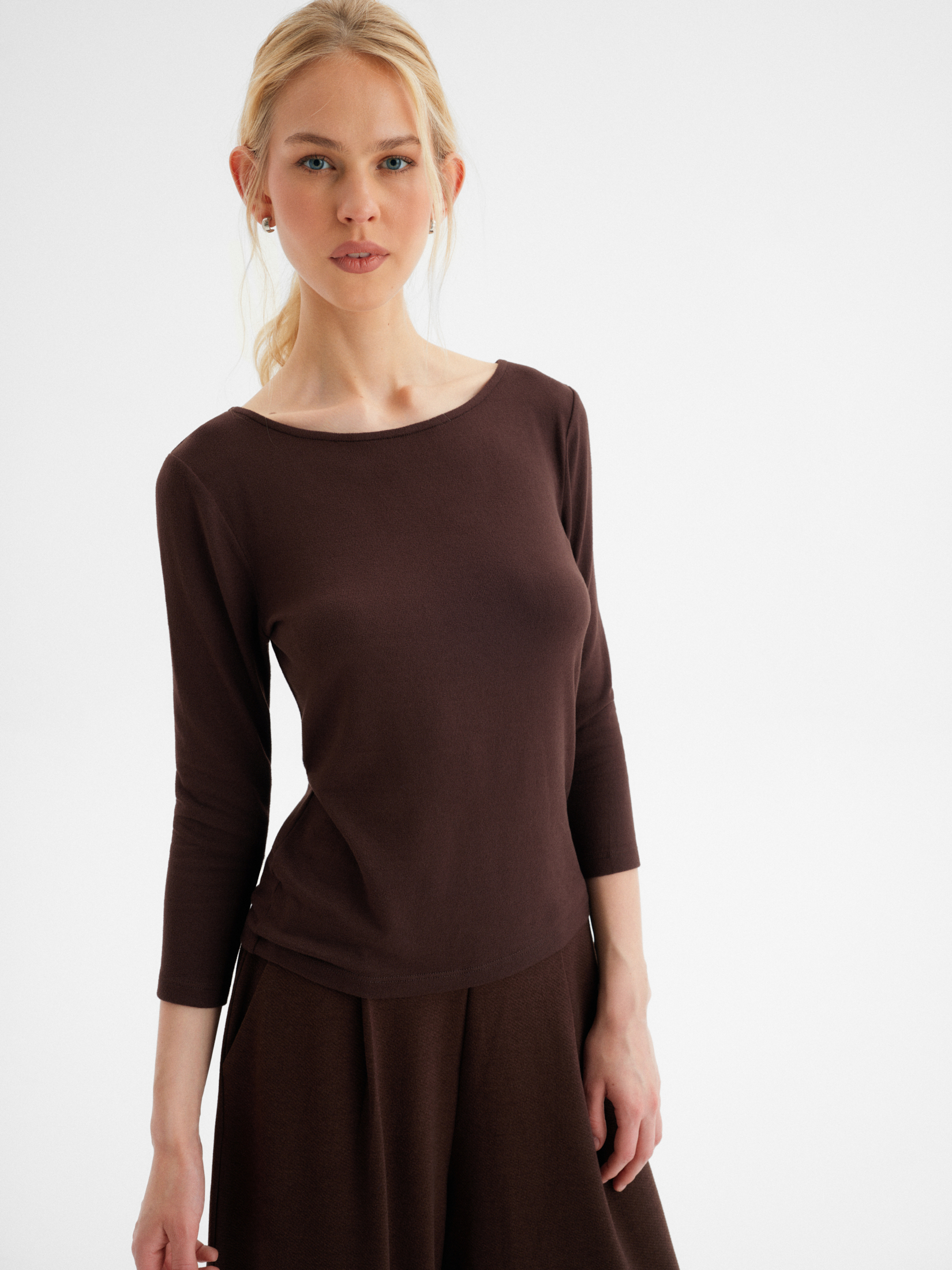 Longsleeve w kolorze ciemnobrązowym 