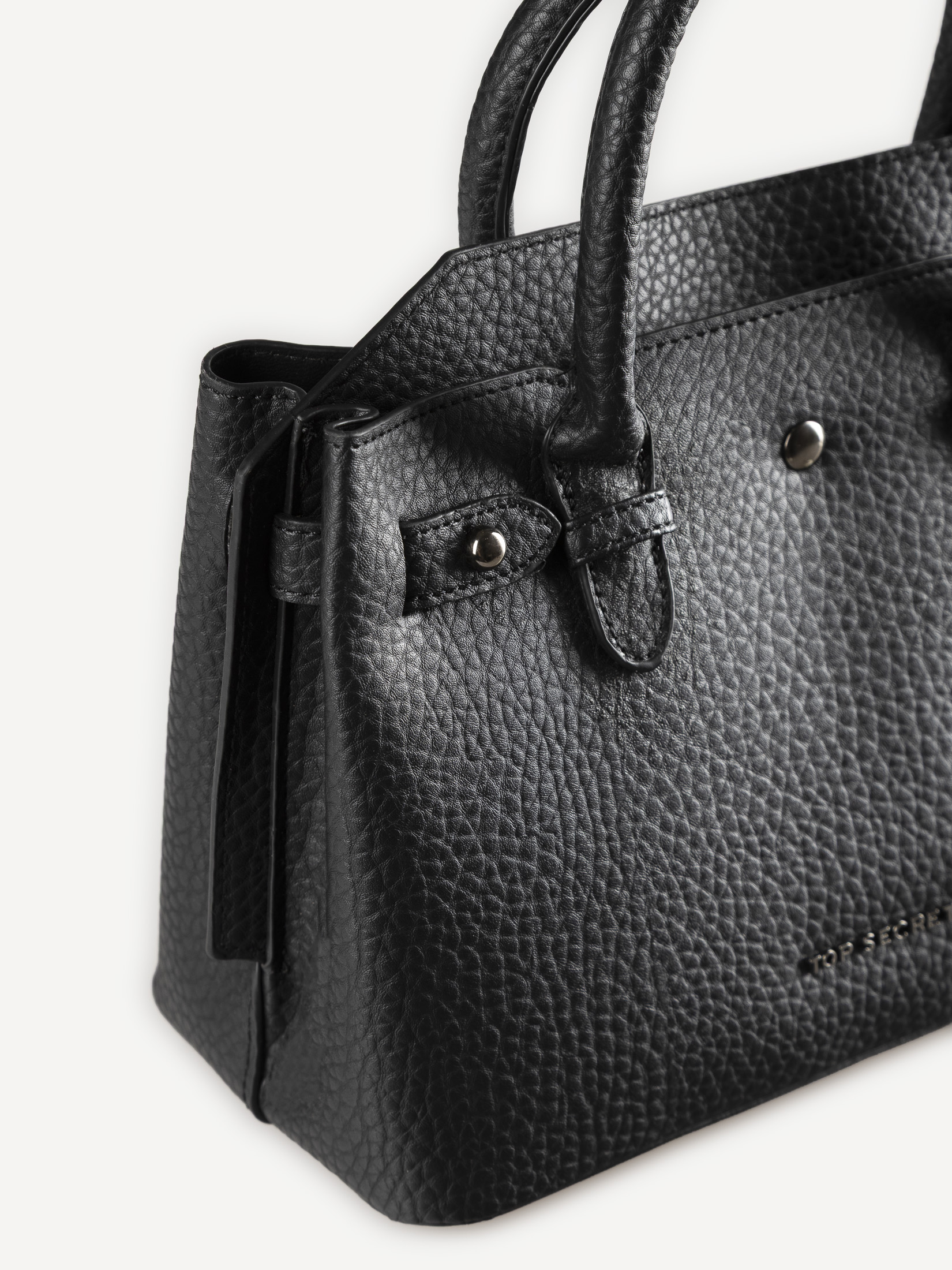 Czarna torebka typu shopper 