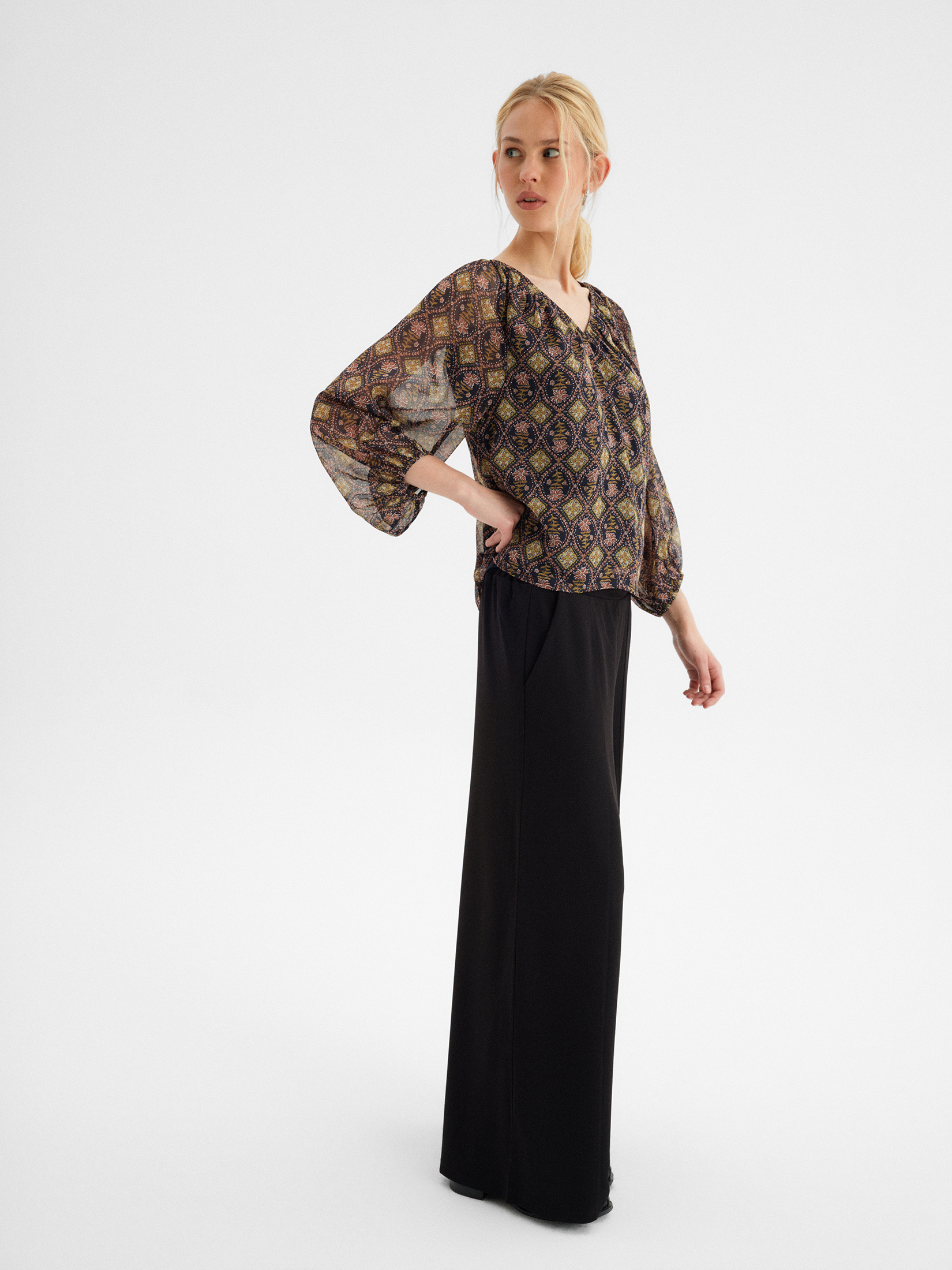 Zwiewna bluzka w stylu boho 